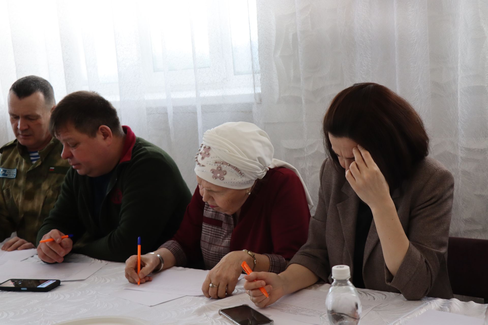 Нурлатский смотр строя и песни: волонтеры, героическая память и детская отвага (фоторепортаж)