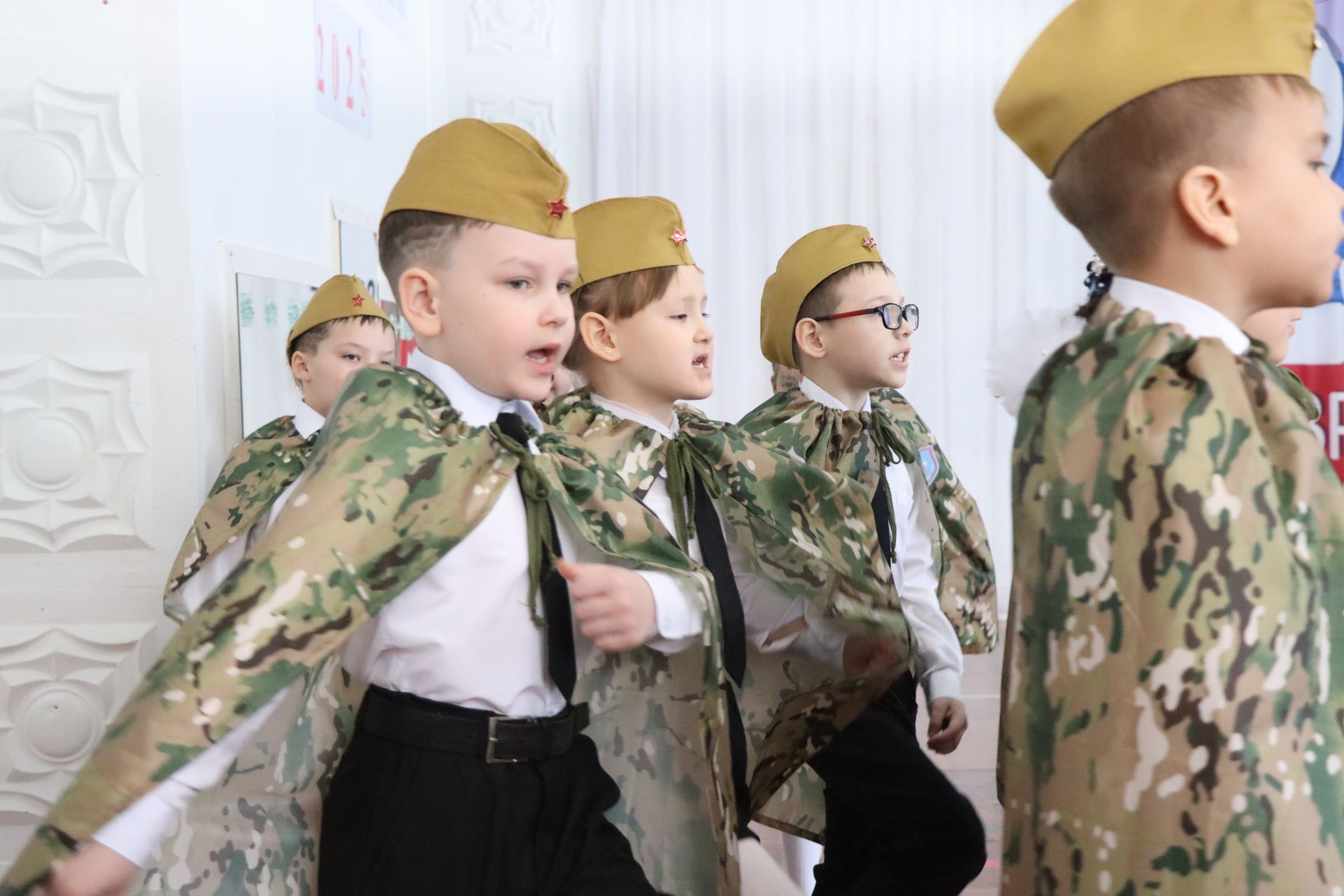 Нурлатский смотр строя и песни: волонтеры, героическая память и детская отвага (фоторепортаж)