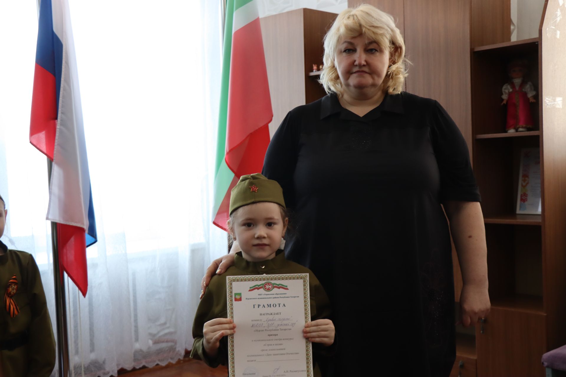 Нурлатский смотр строя и песни: волонтеры, героическая память и детская отвага (фоторепортаж)