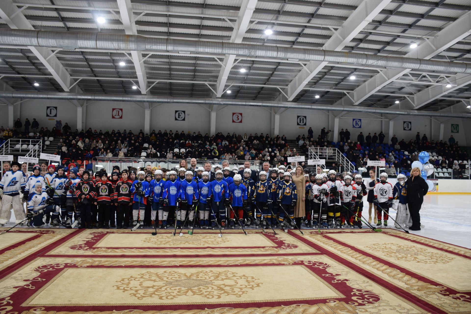 Финальные игры республиканского этапа Всероссийских соревнований «Золотая шайба» в Нурлате: борьба за победу