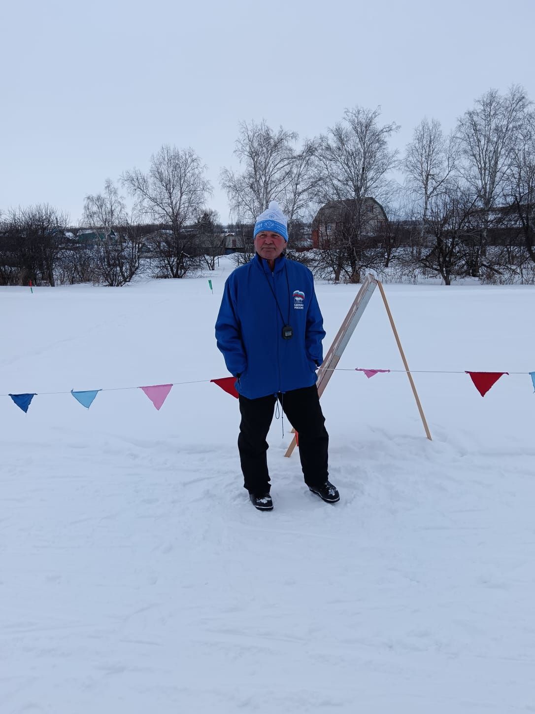 Нижнечелнинец Борис Леонтьев в день своего 80-летия организовал лыжный турнир для сельчан