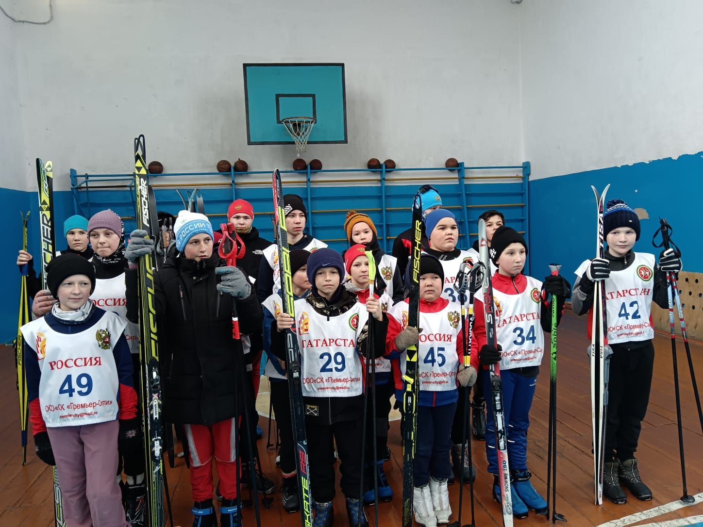 Нижнечелнинец Борис Леонтьев в день своего 80-летия организовал лыжный турнир для сельчан