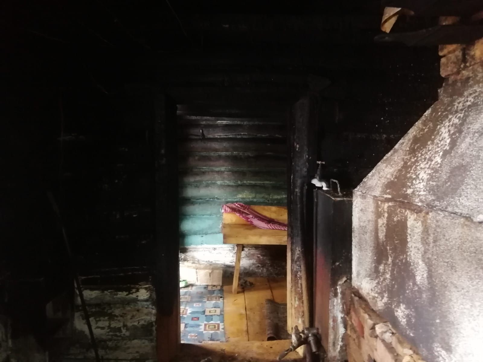 В Нурлате сгорела частная баня из-за неисправности печной трубы