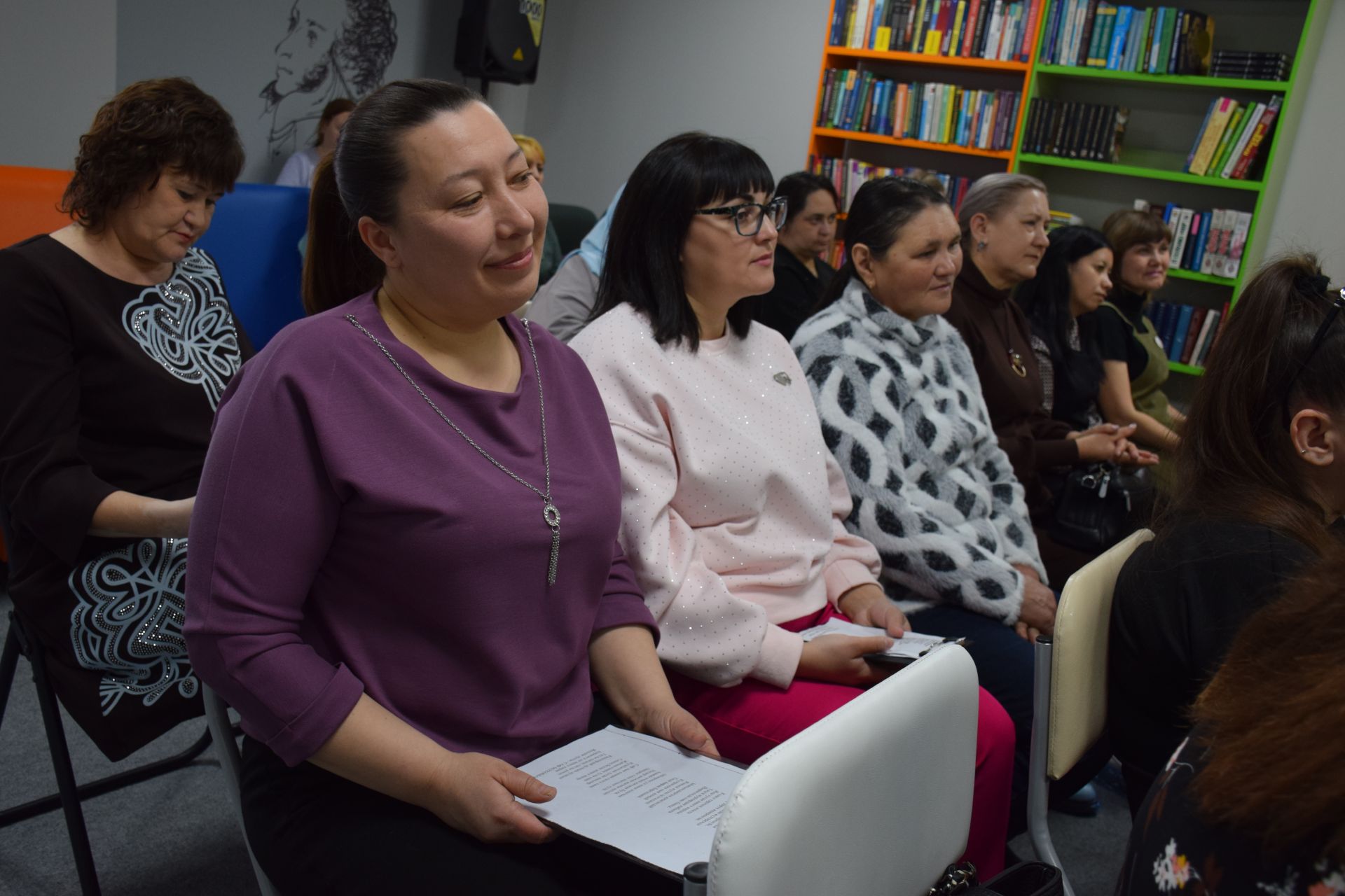 В межпоселенческой центральной библиотеке города Нурлат состоялась презентация новой книги Альфии Тухватуллиной