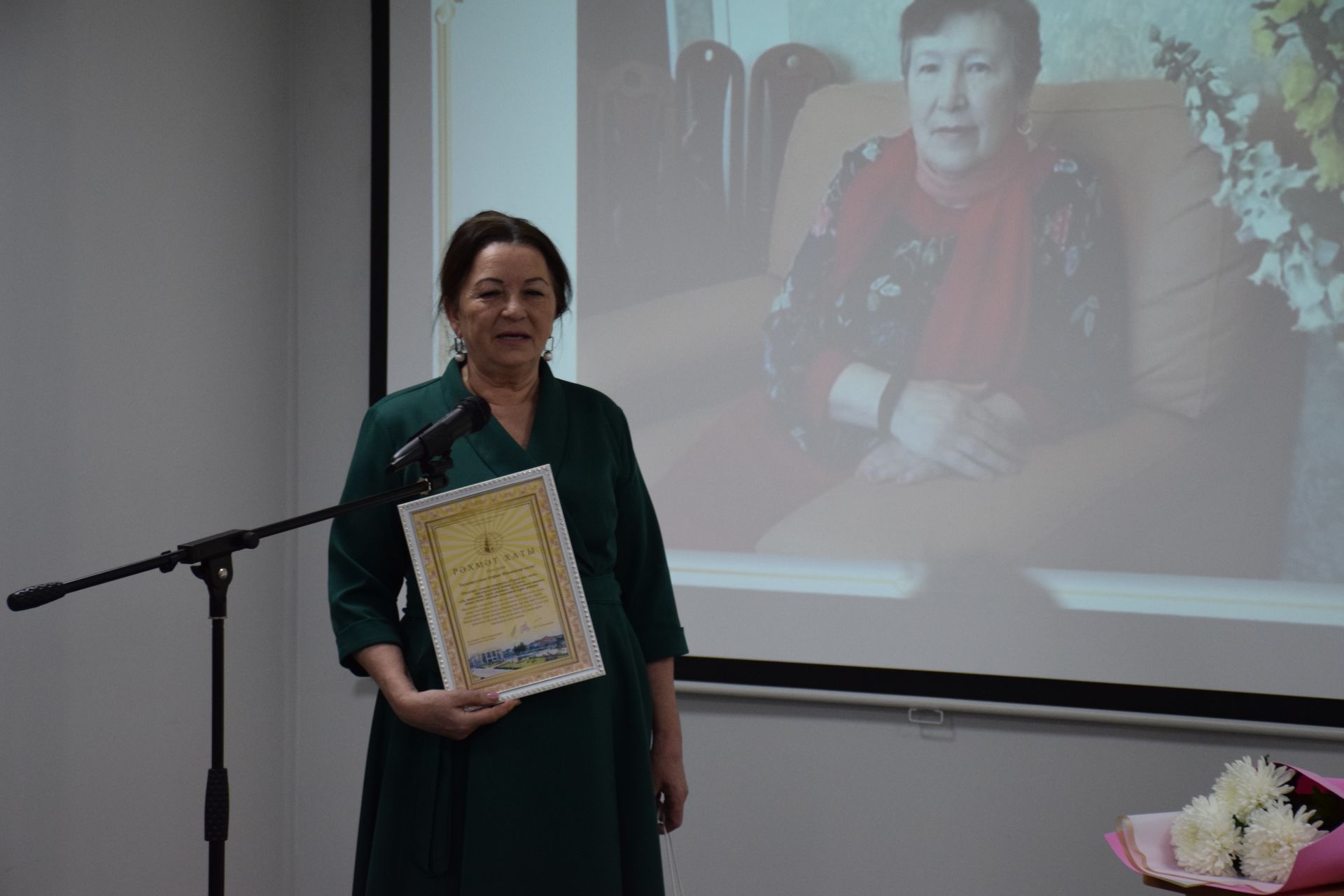 В межпоселенческой центральной библиотеке города Нурлат состоялась презентация новой книги Альфии Тухватуллиной