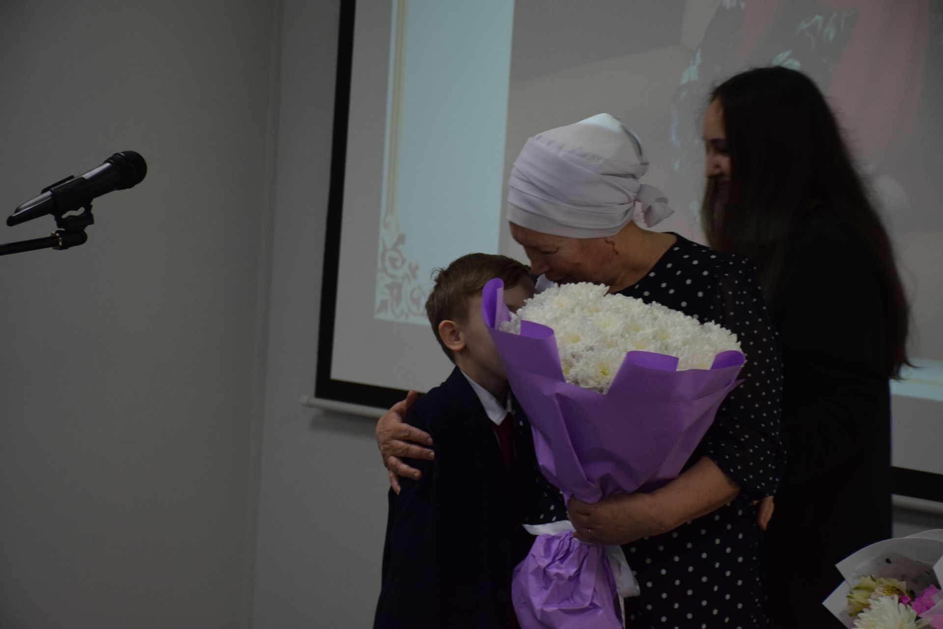 В межпоселенческой центральной библиотеке города Нурлат состоялась презентация новой книги Альфии Тухватуллиной