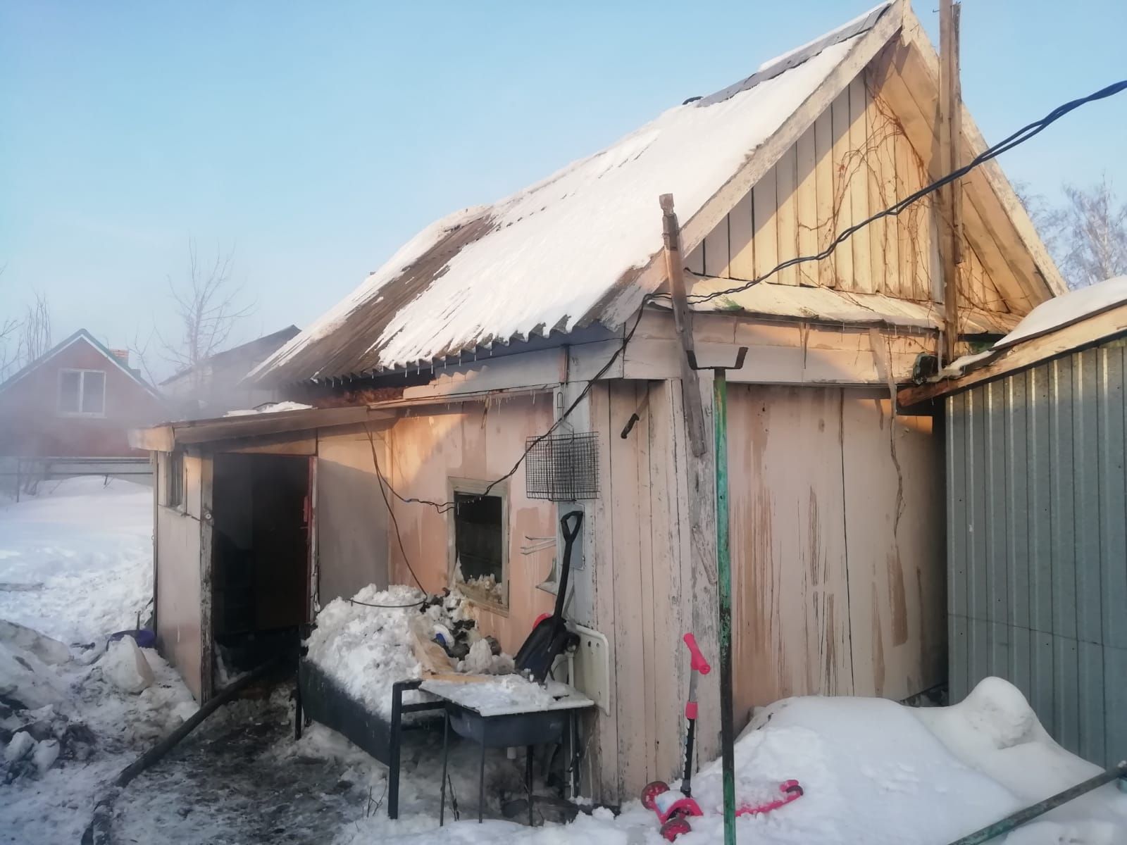 В Нурлате сгорела частная баня из-за неисправности печной трубы