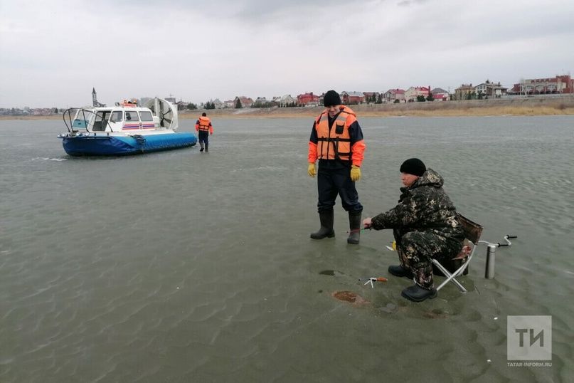 Выход на весенний лёд опасен для жизни: трагедия на Волге в Татарстане