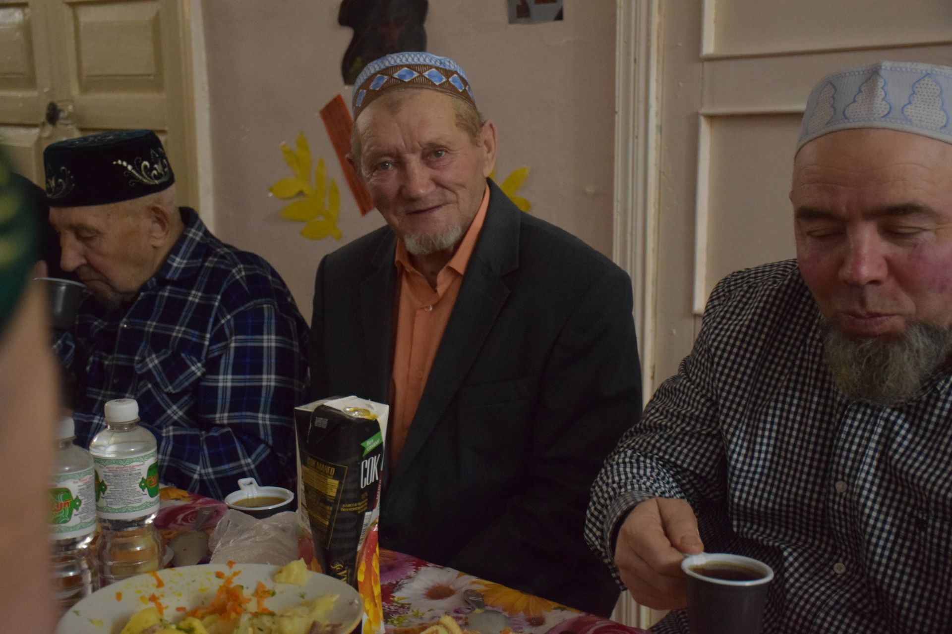 Минталип Минеханов провел традиционный коллективный ифтар для жителей родного села