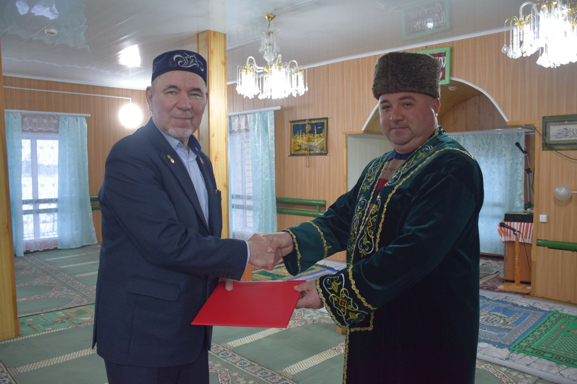 Минталип Минеханов провел традиционный коллективный ифтар для жителей родного села