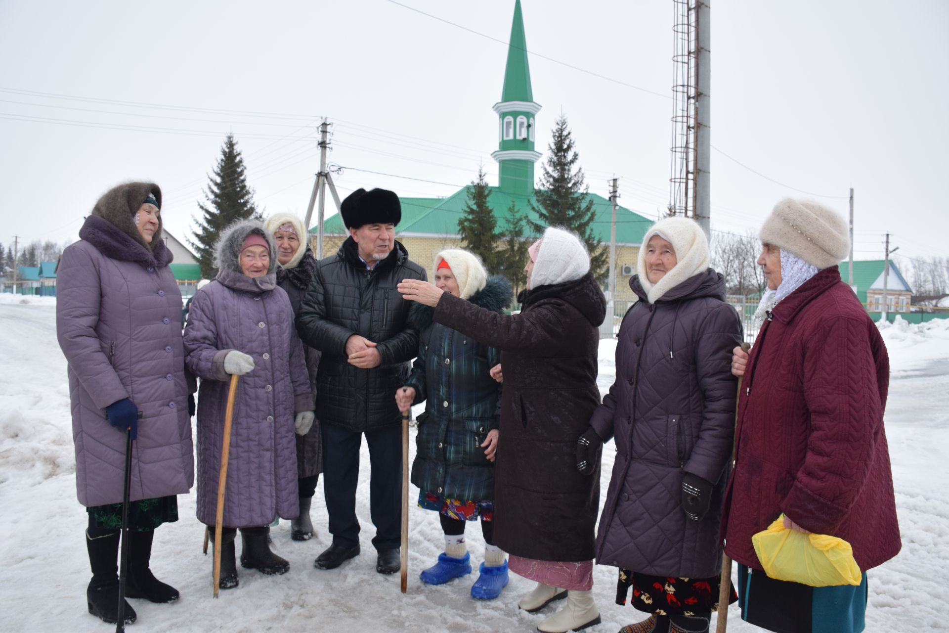 Минталип Минеханов провел традиционный коллективный ифтар для жителей родного села