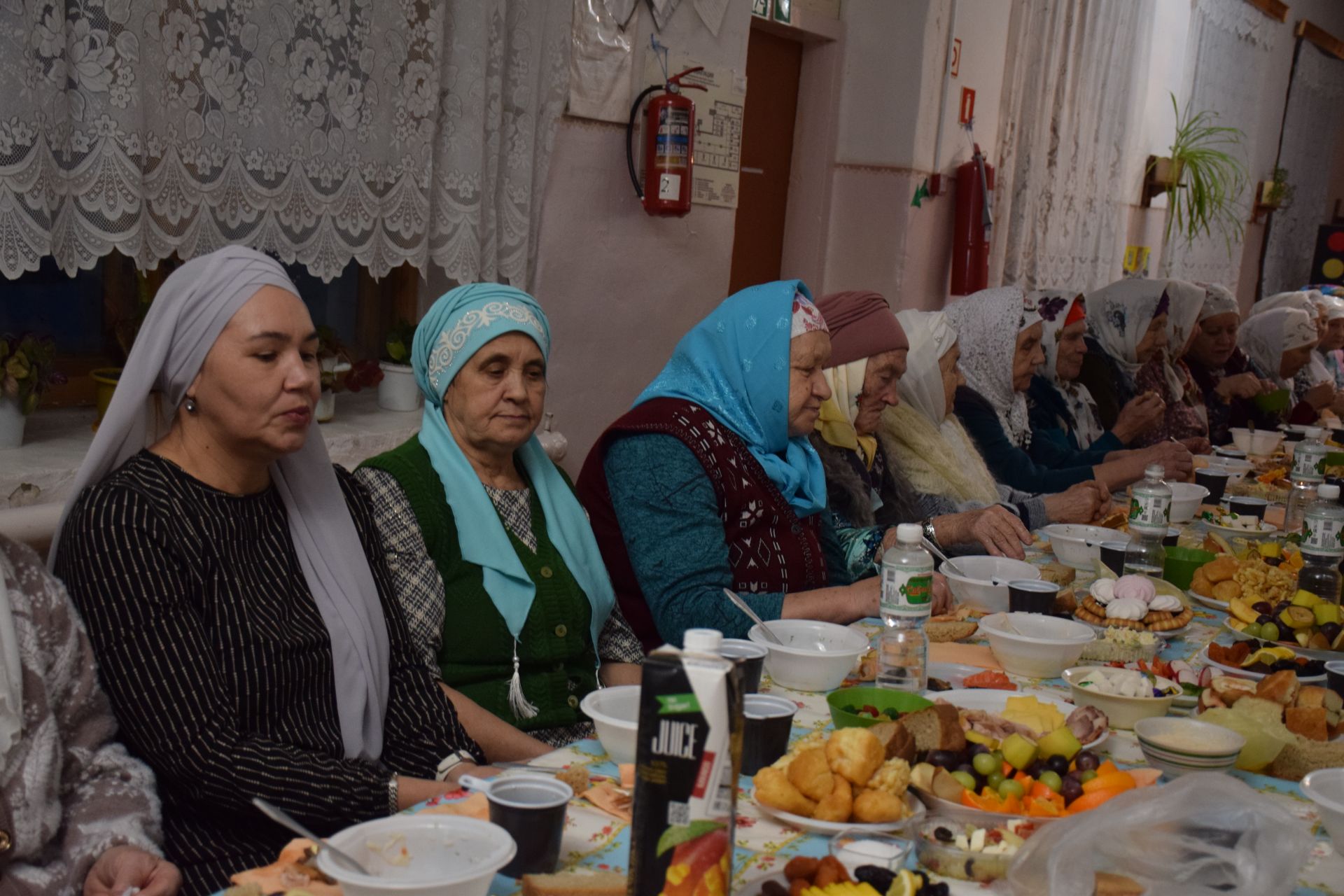 Минталип Минеханов провел традиционный коллективный ифтар для жителей родного села