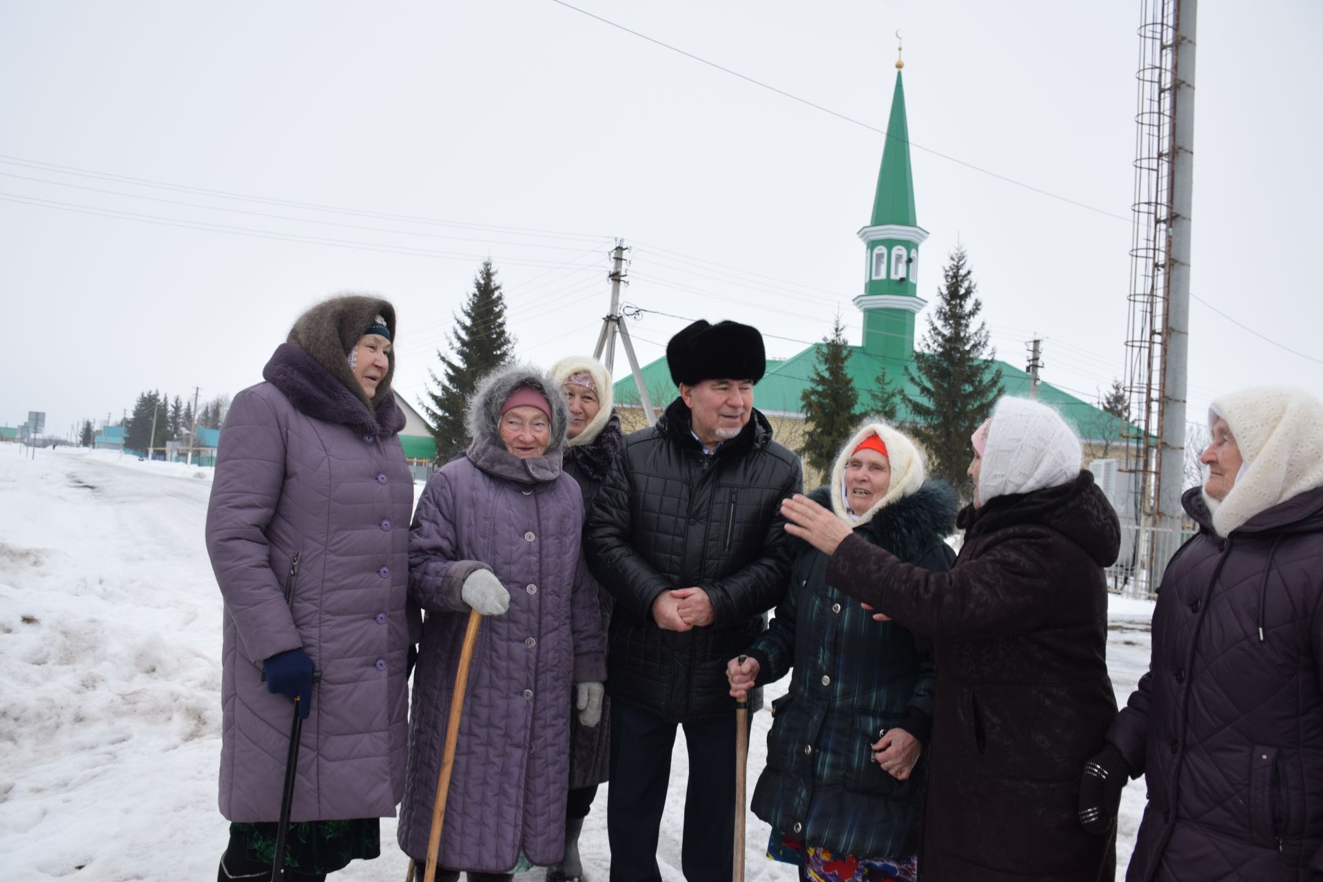 Минталип Минеханов провел традиционный коллективный ифтар для жителей родного села