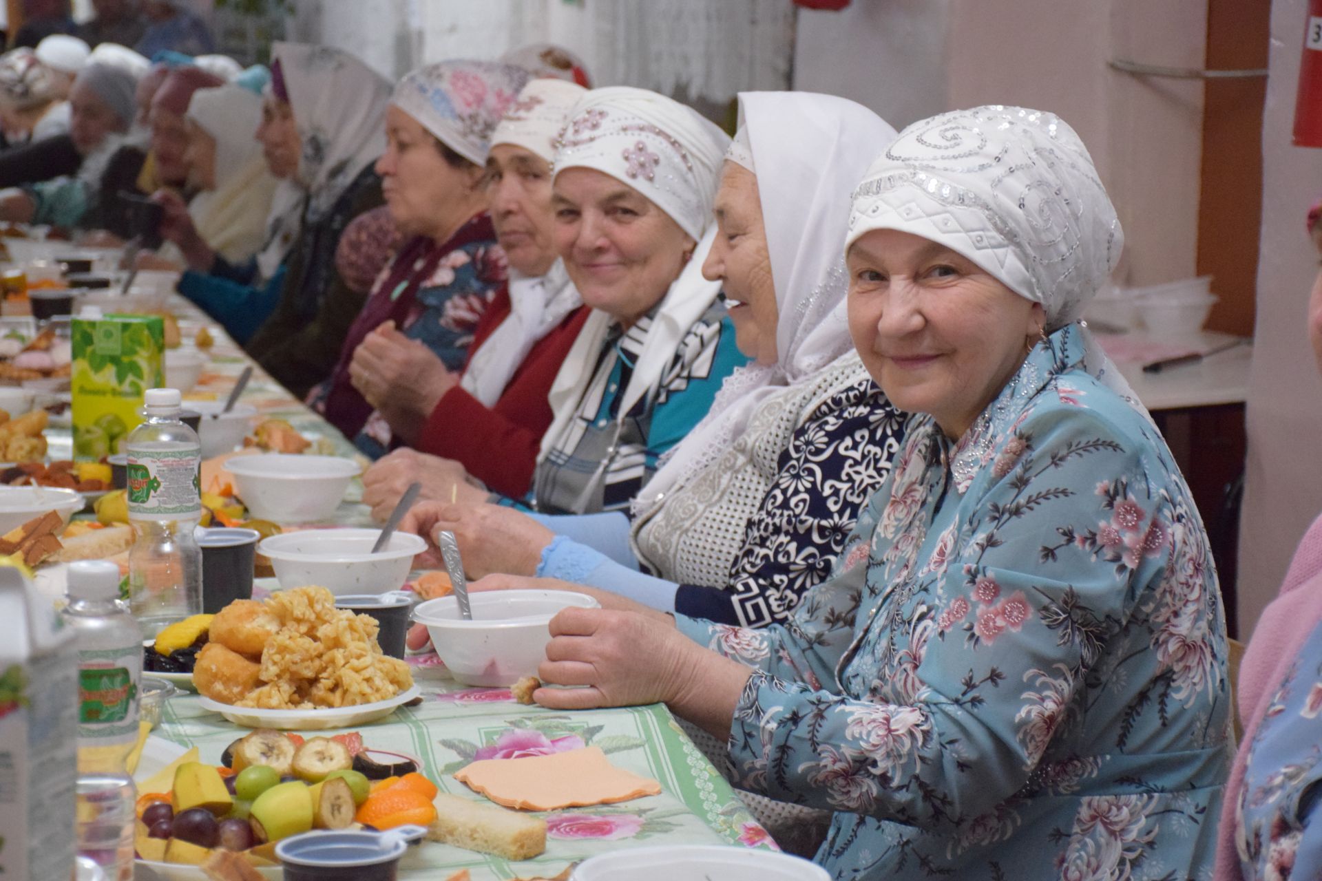 Минталип Минеханов провел традиционный коллективный ифтар для жителей родного села