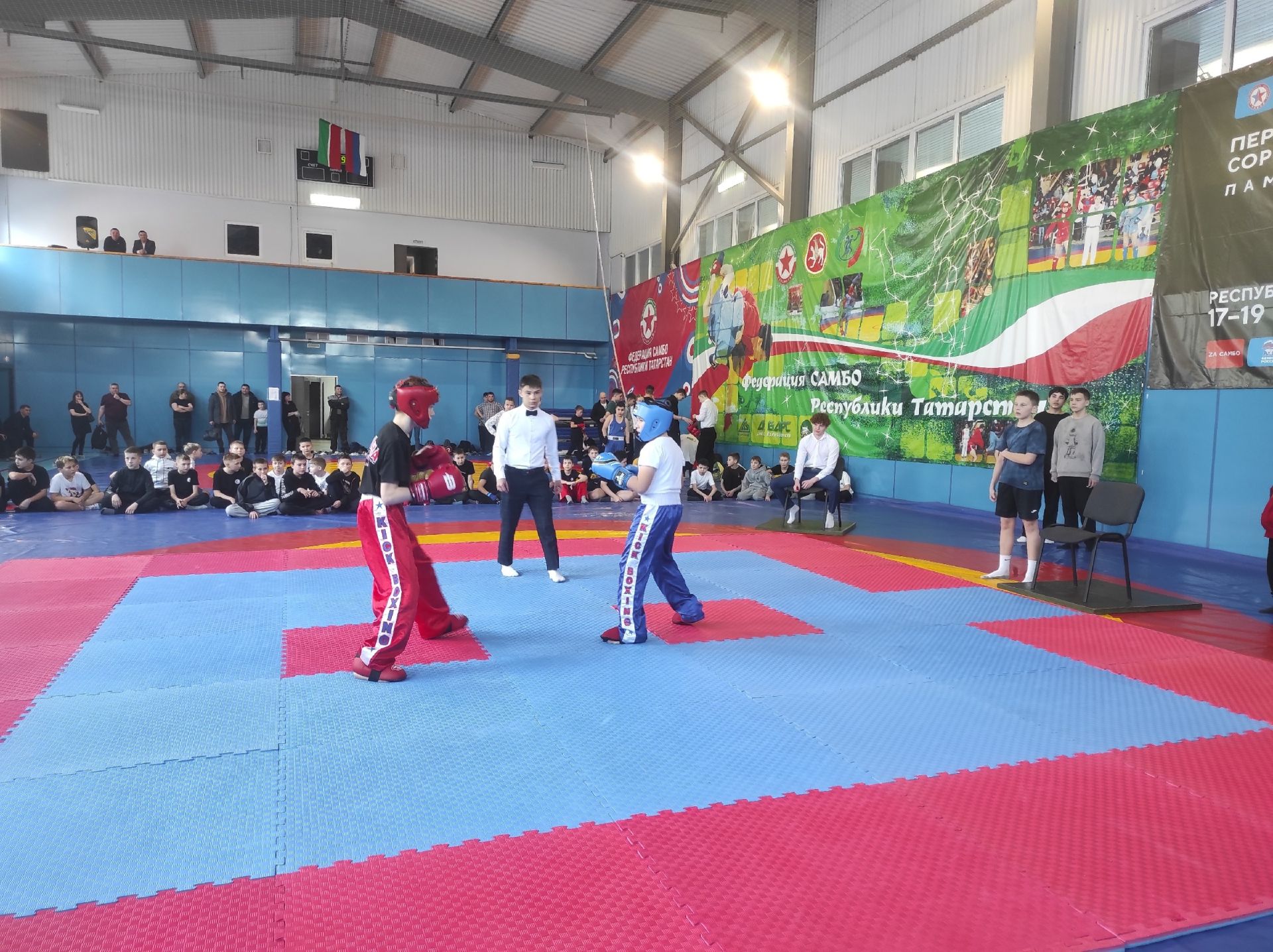 Первенство Нурлата по кикбоксингу: юные спортсмены сразились за звания лучших