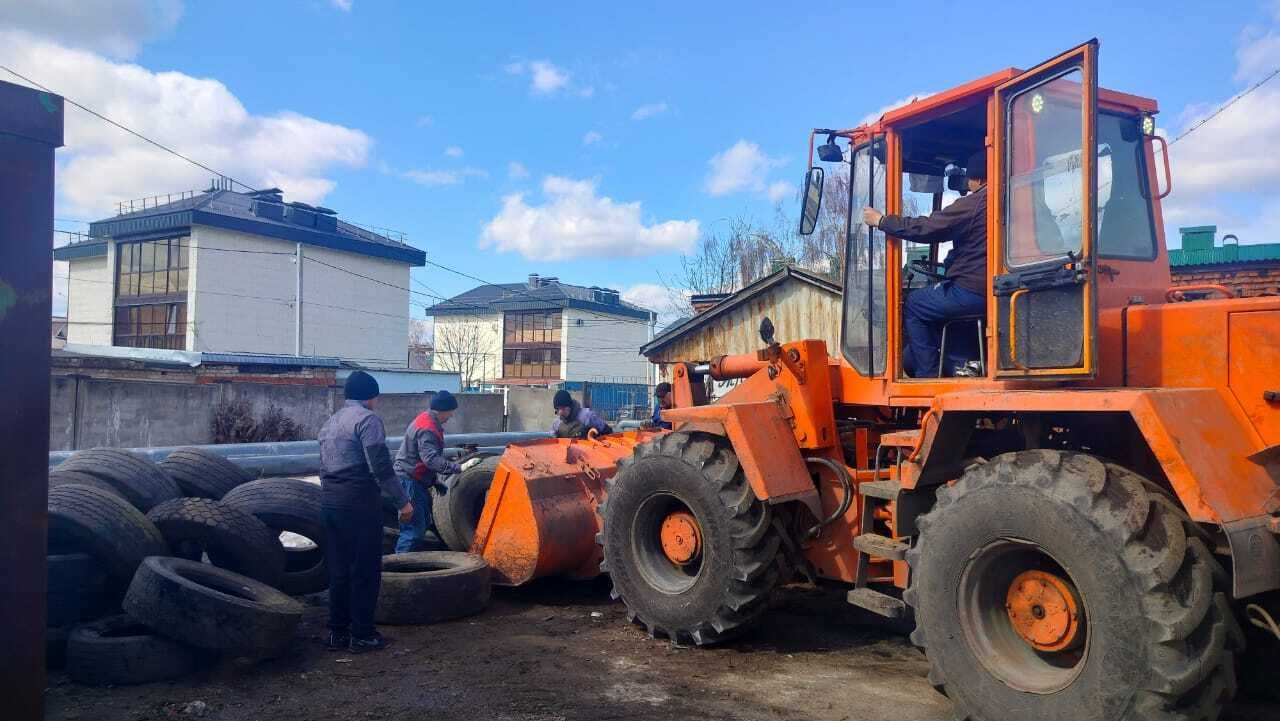 Школьники Нурлата дали старым шинам вторую жизнь
