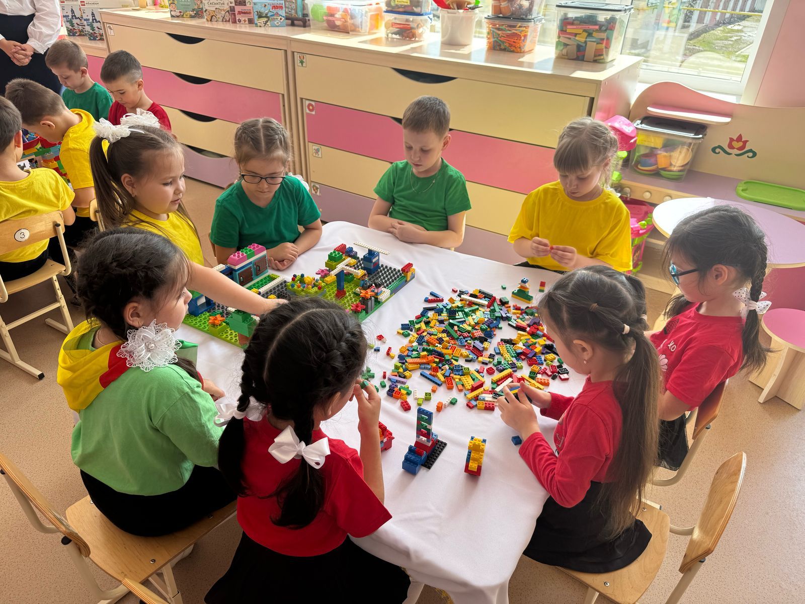 Современные технологии и творчество: как в детсаду «Солнышко» Нурлата учат ПДД через игры и мультфильмы