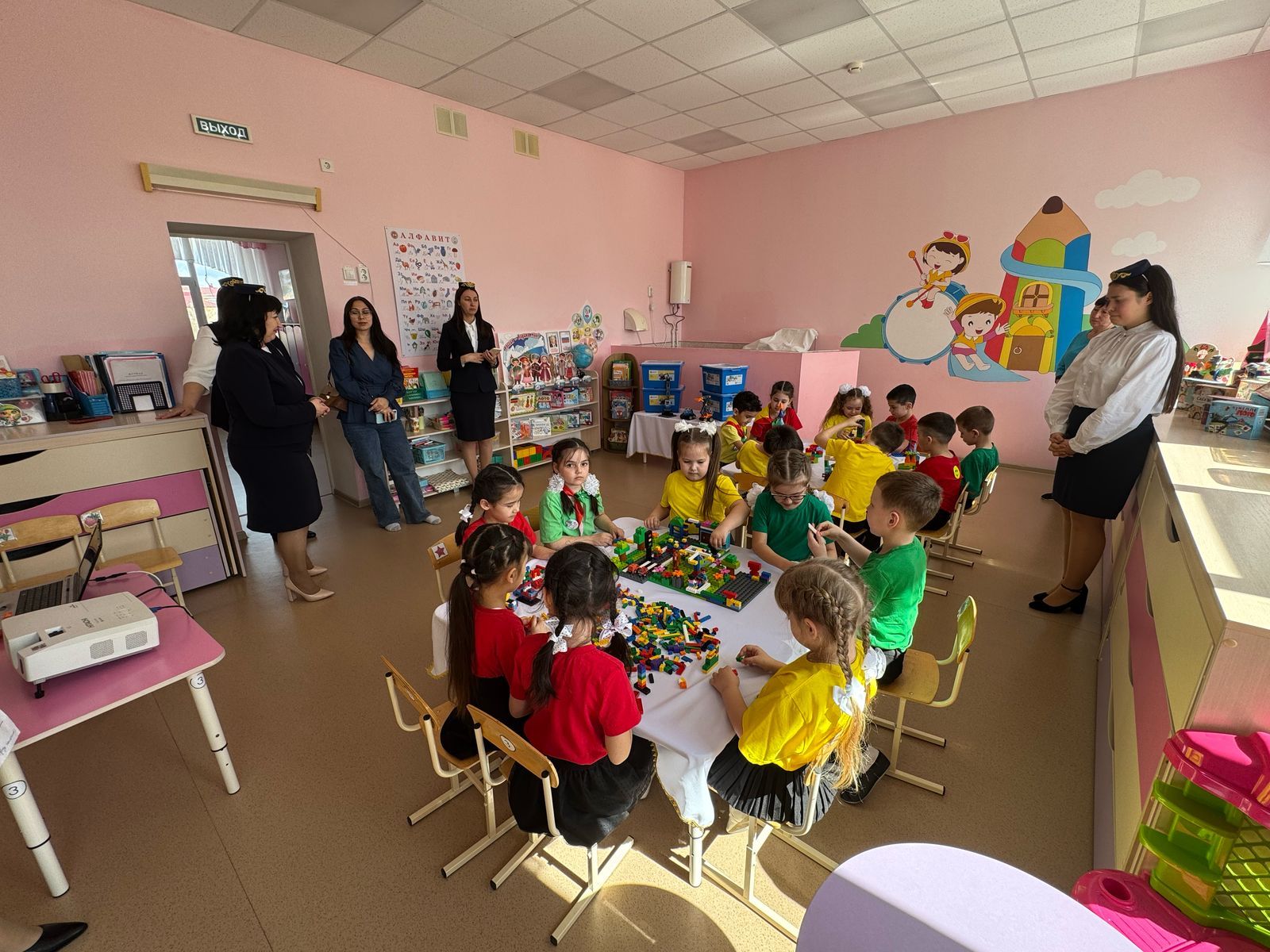 Современные технологии и творчество: как в детсаду «Солнышко» Нурлата учат ПДД через игры и мультфильмы