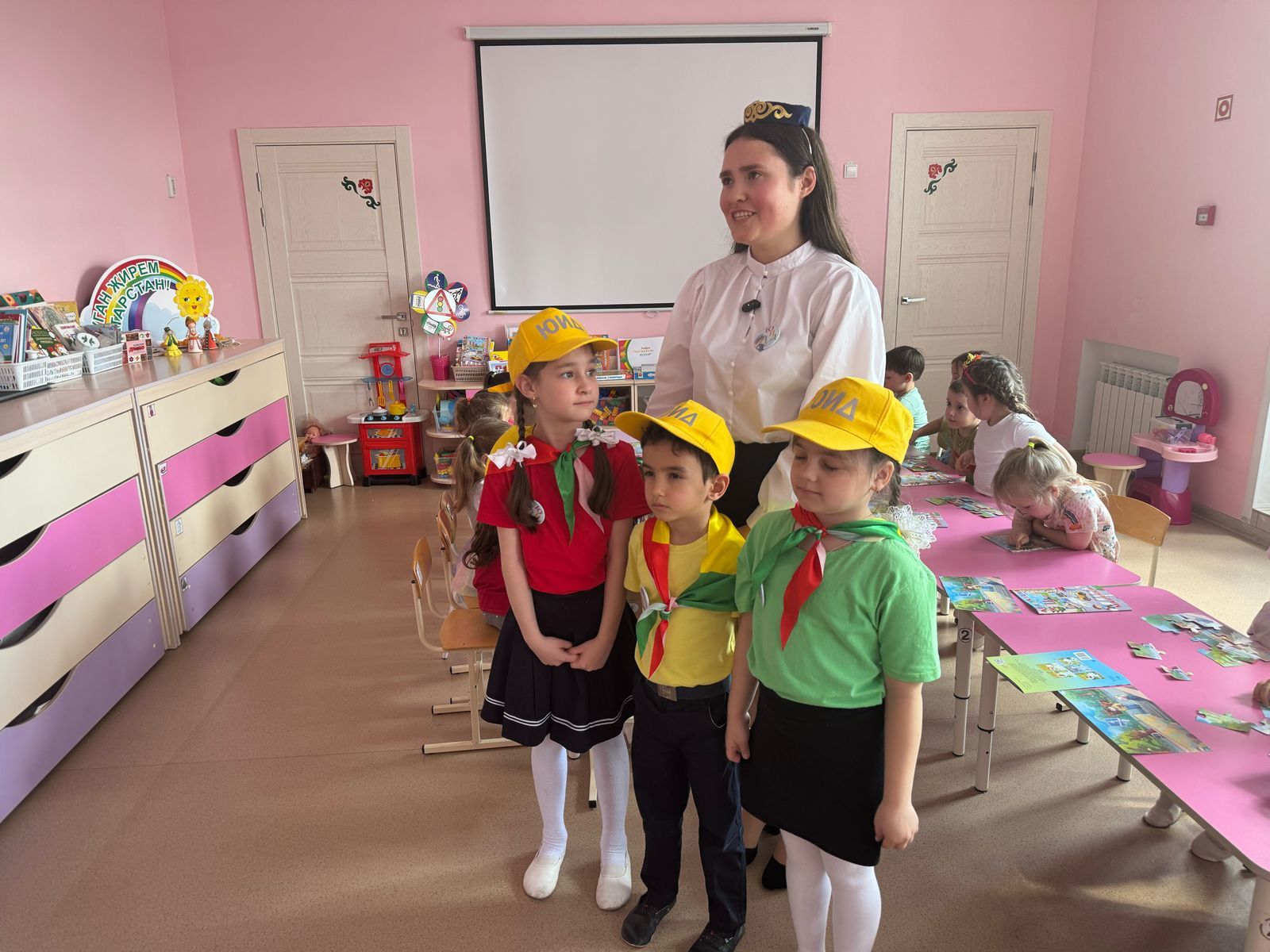 Современные технологии и творчество: как в детсаду «Солнышко» Нурлата учат ПДД через игры и мультфильмы