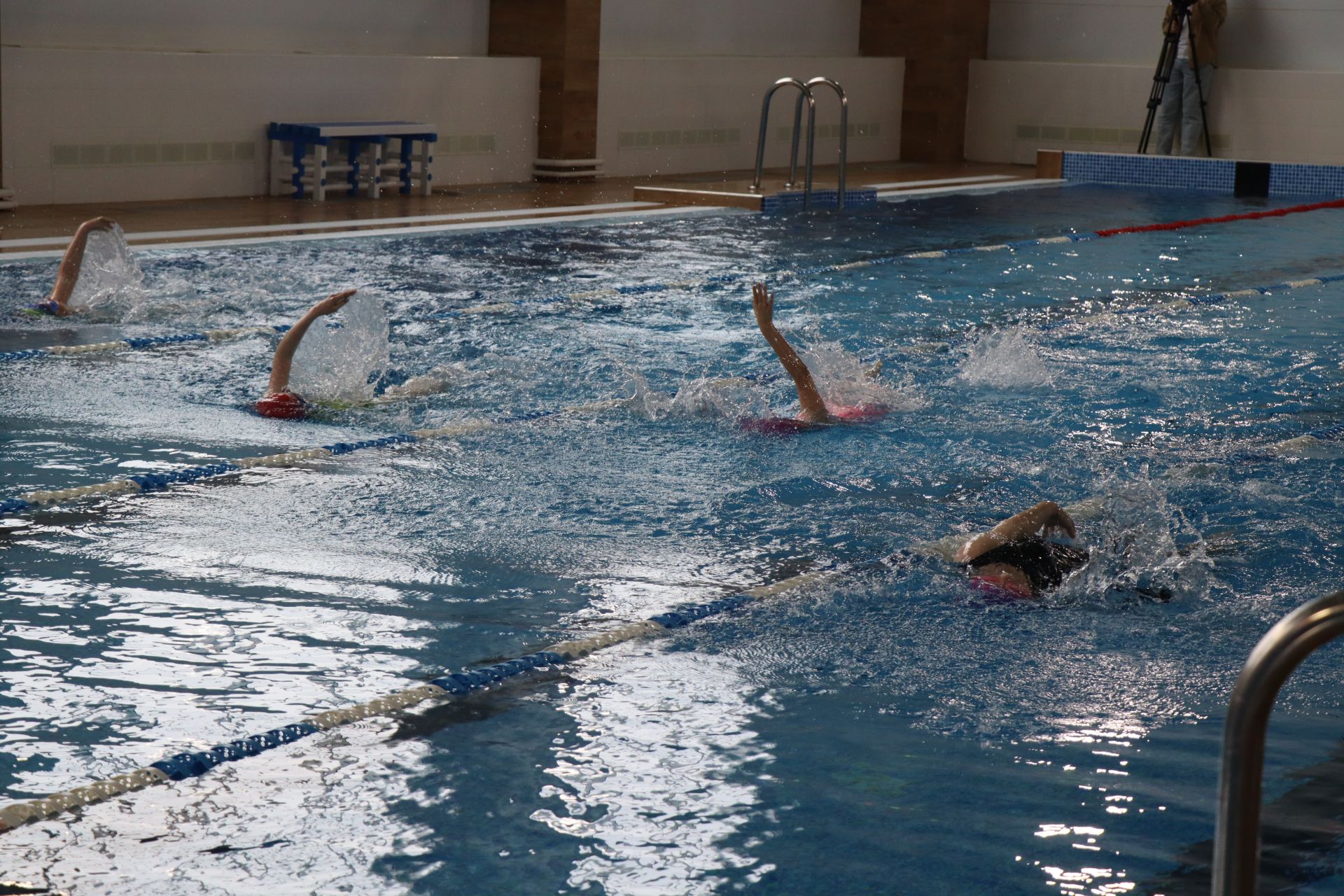 В Нурлате проходят открытые соревнования по плаванию