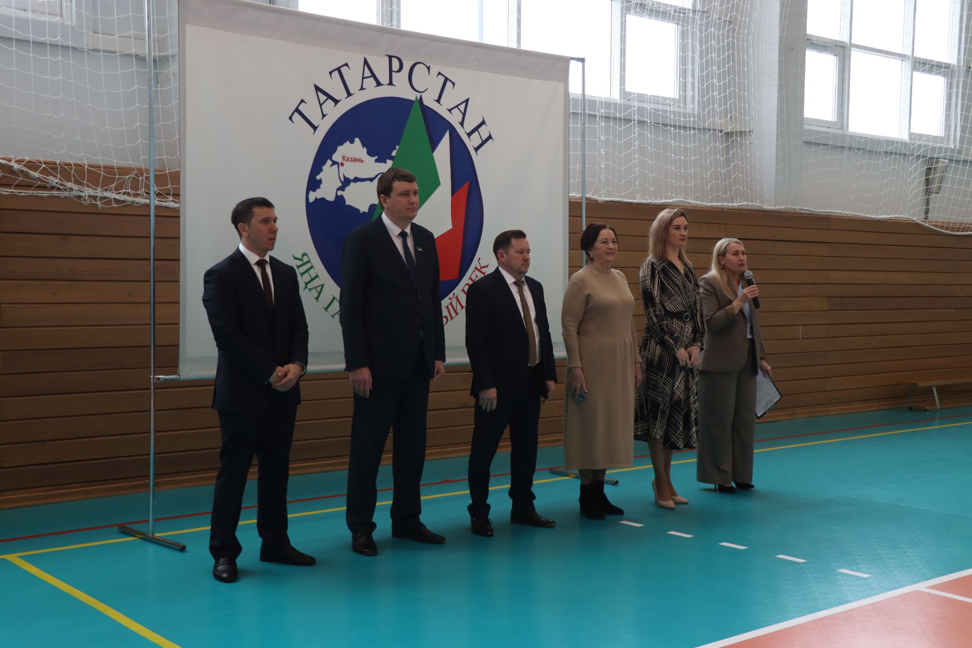 В Нурлате проходят открытые соревнования по плаванию