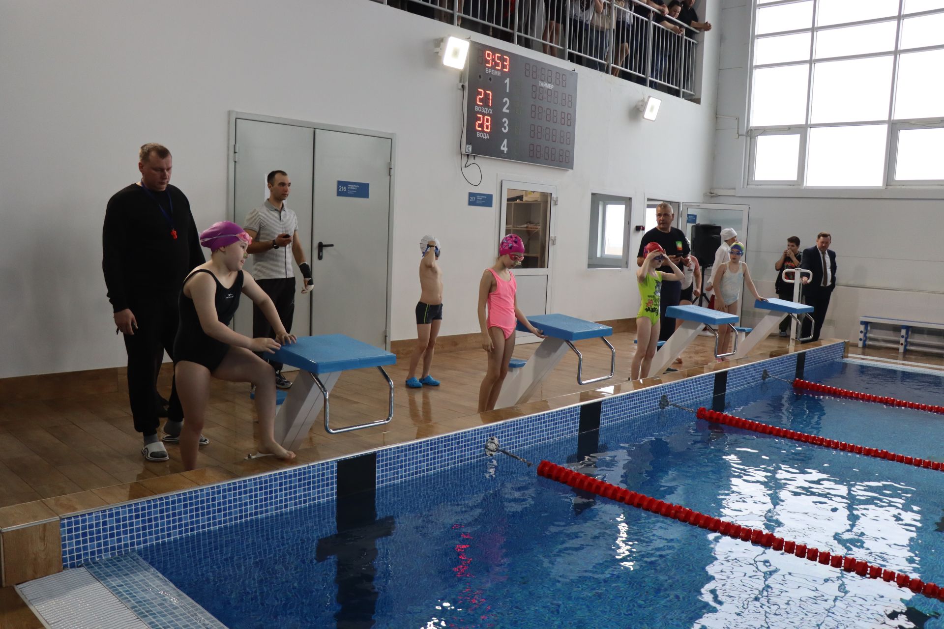 В Нурлате проходят открытые соревнования по плаванию