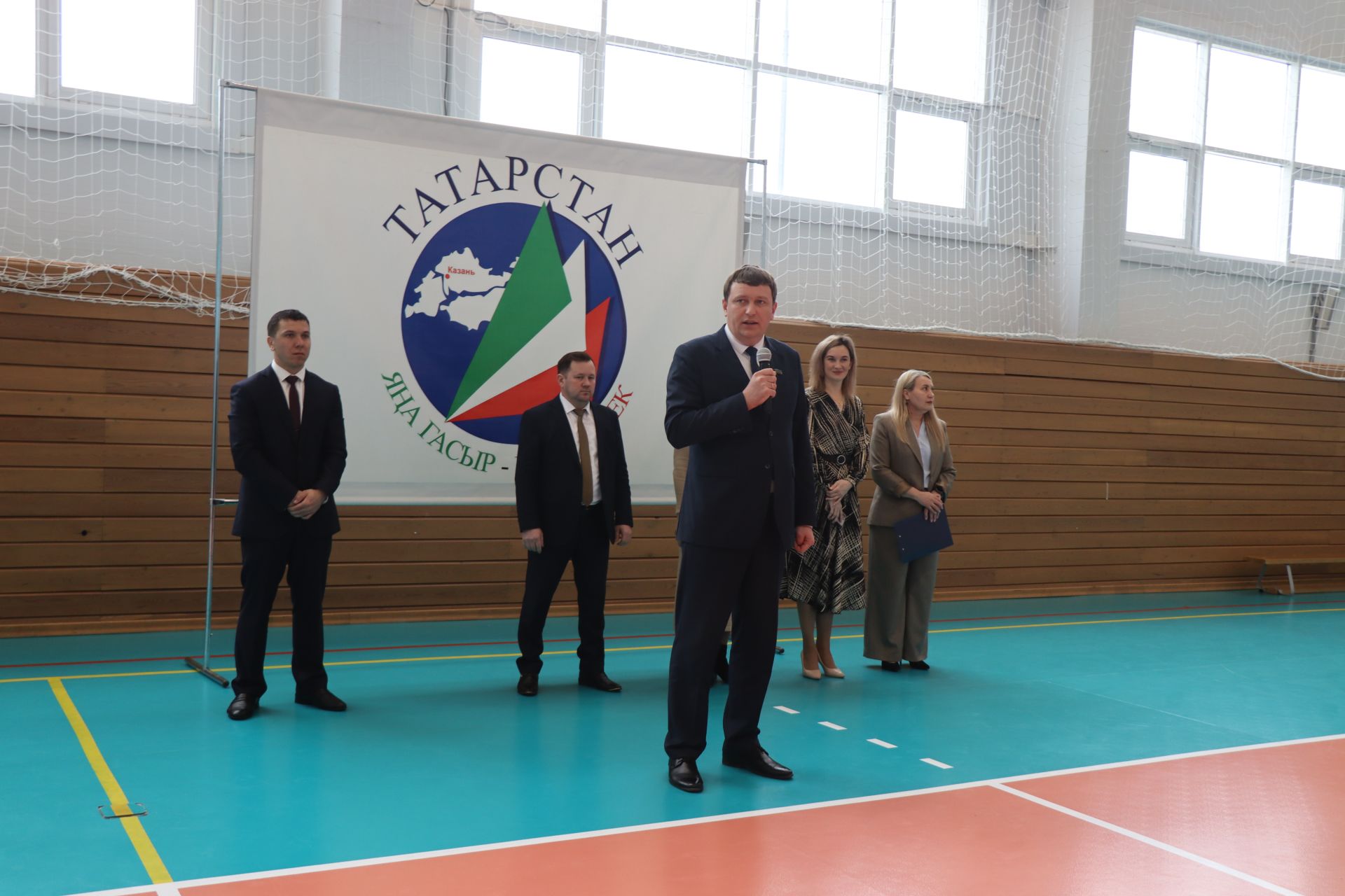 В Нурлате проходят открытые соревнования по плаванию