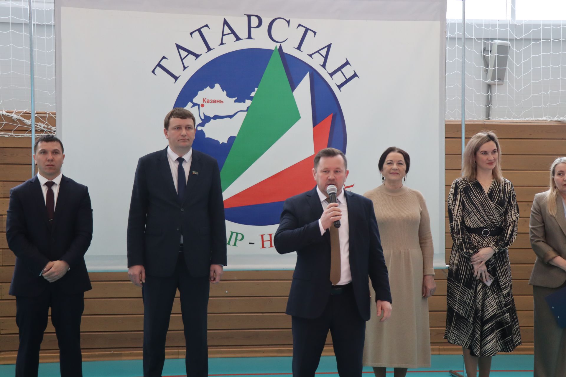 В Нурлате проходят открытые соревнования по плаванию