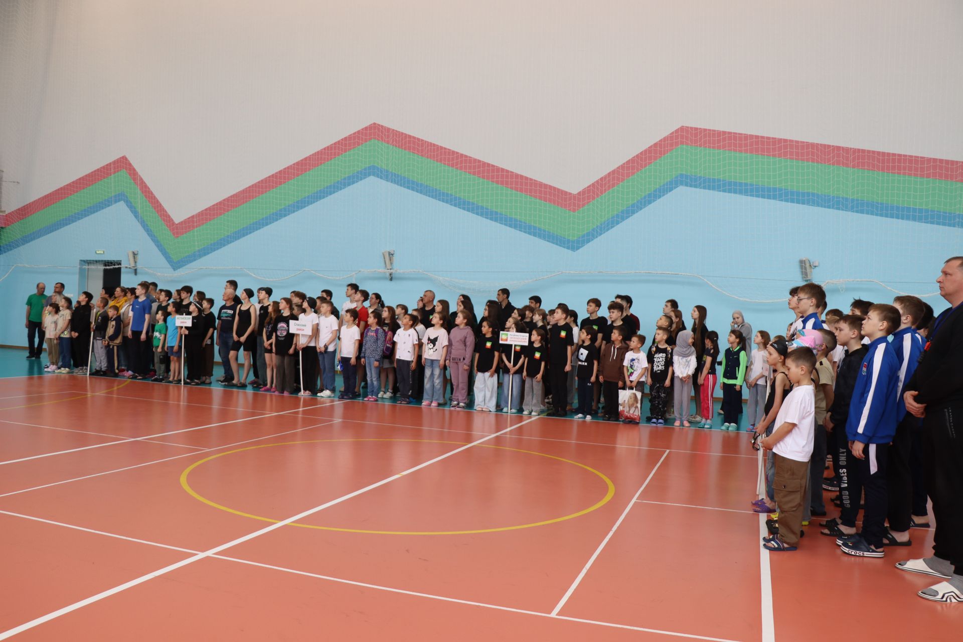 В Нурлате проходят открытые соревнования по плаванию