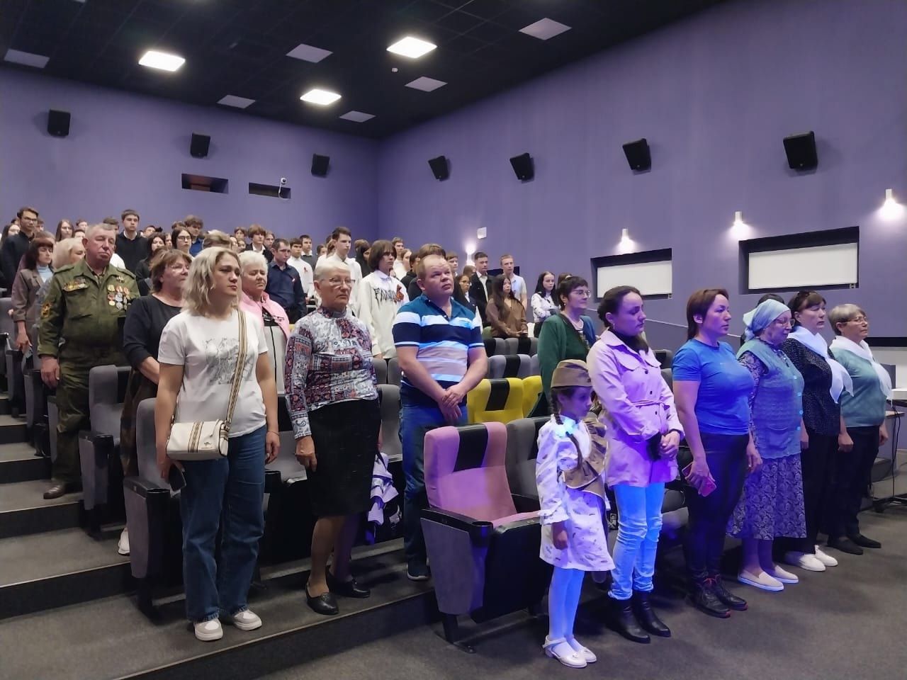 Патриотический концерт-урок «Песни войны» прошел в Нурлате