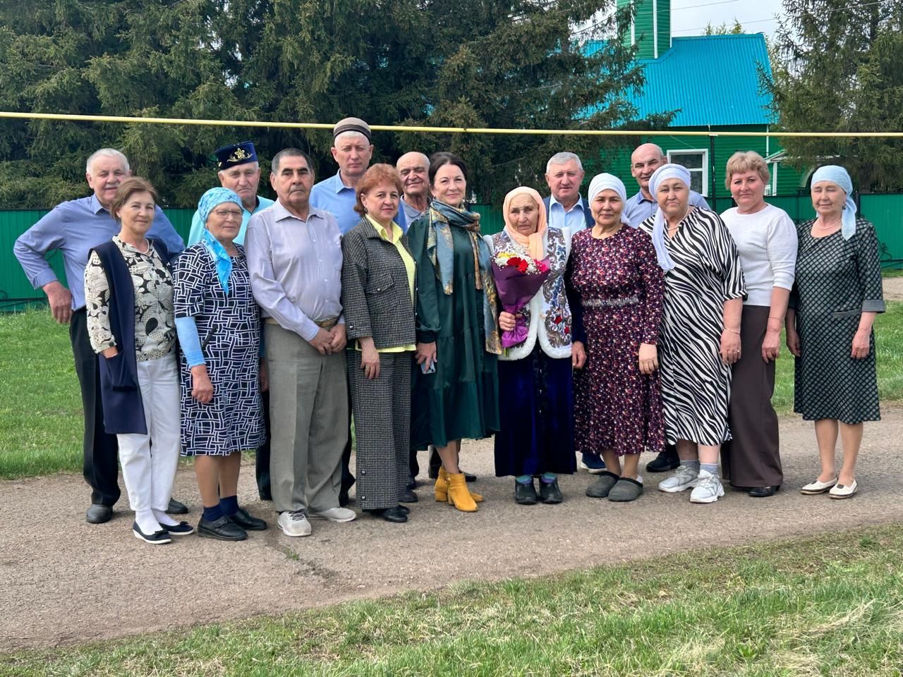 Уважаемая жительница деревни Ерыкла Халися Котдусовна Губайдуллина отметила 90-летний юбилей