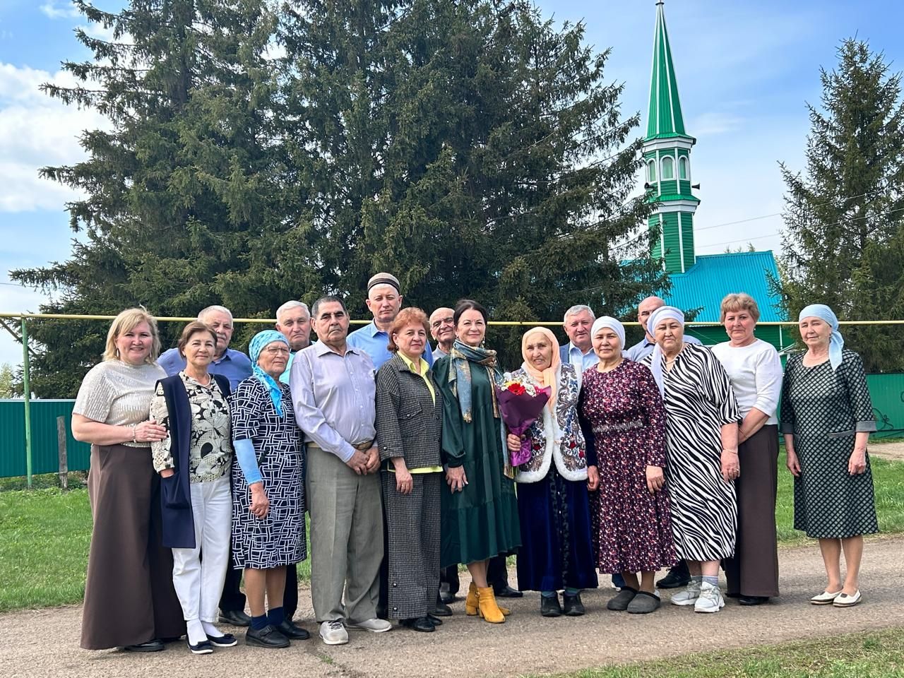 Уважаемая жительница деревни Ерыкла Халися Котдусовна Губайдуллина отметила 90-летний юбилей