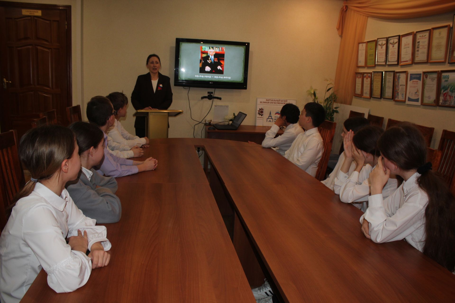 Музейный урок «ЧелоВЕК»: в Нурлате почтили память Исаака Сандлера в день 110-летия со дня его рождения