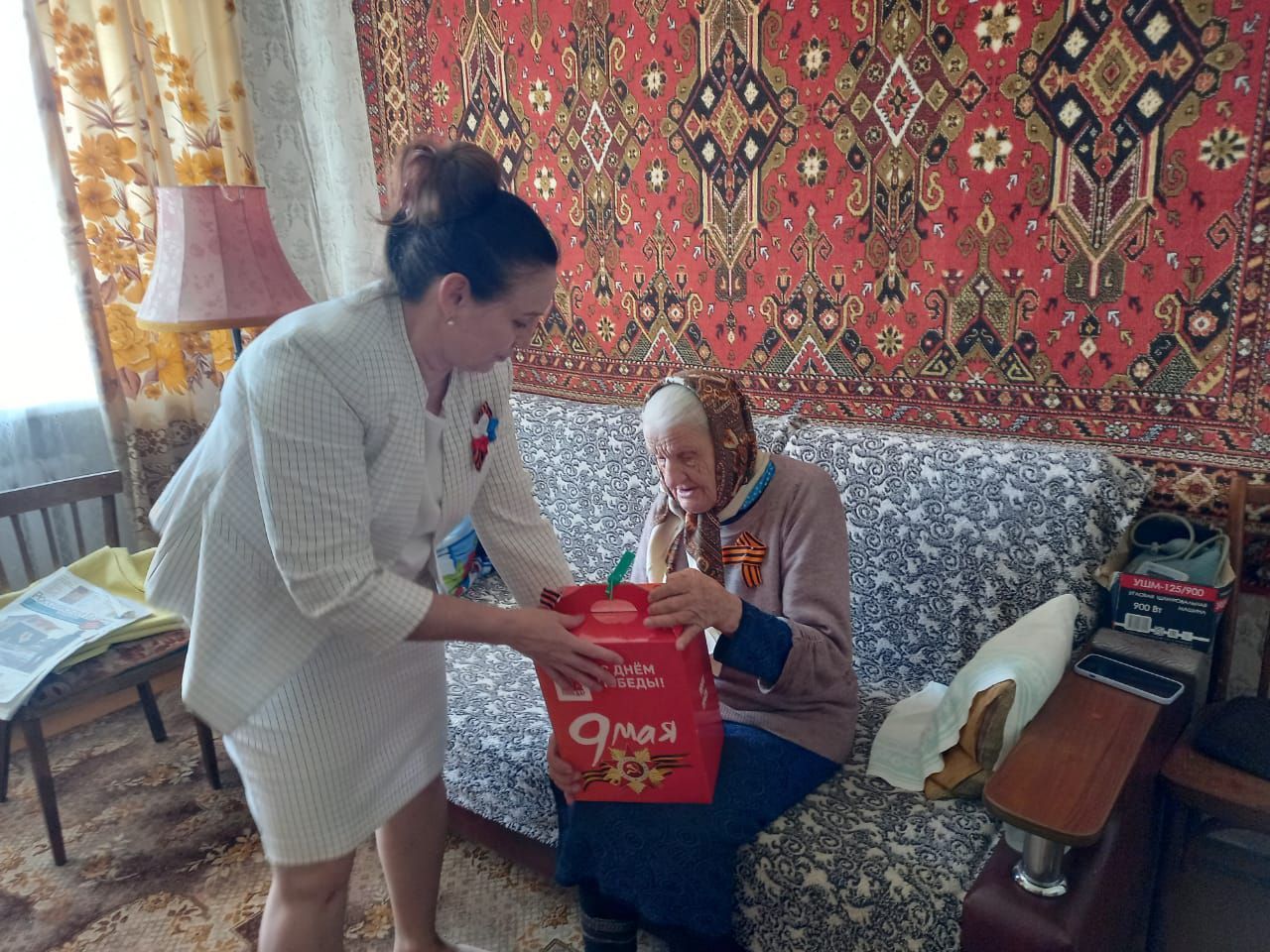 С благодарностью за подвиг: «Гармония»  поздравила тружеников тыла с Днем Победы