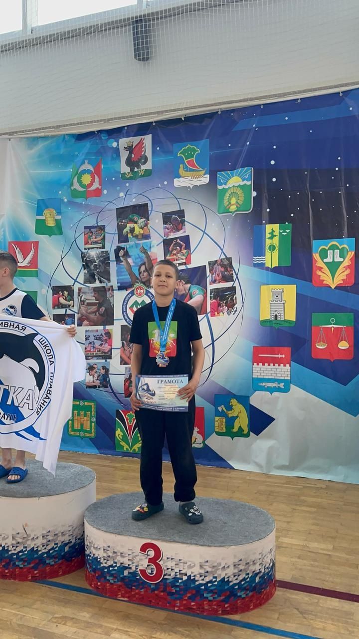 Юный пловец из Нурлата завоевал две бронзы на республиканских соревнованиях