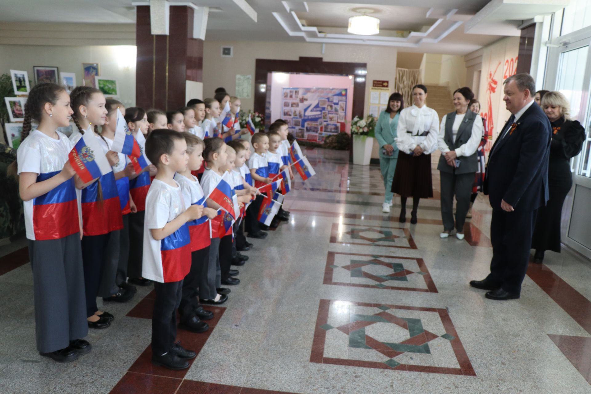 Герой России Расим Баксиков провел Урок мужества для нурлатских школьников (+ фоторепортаж)