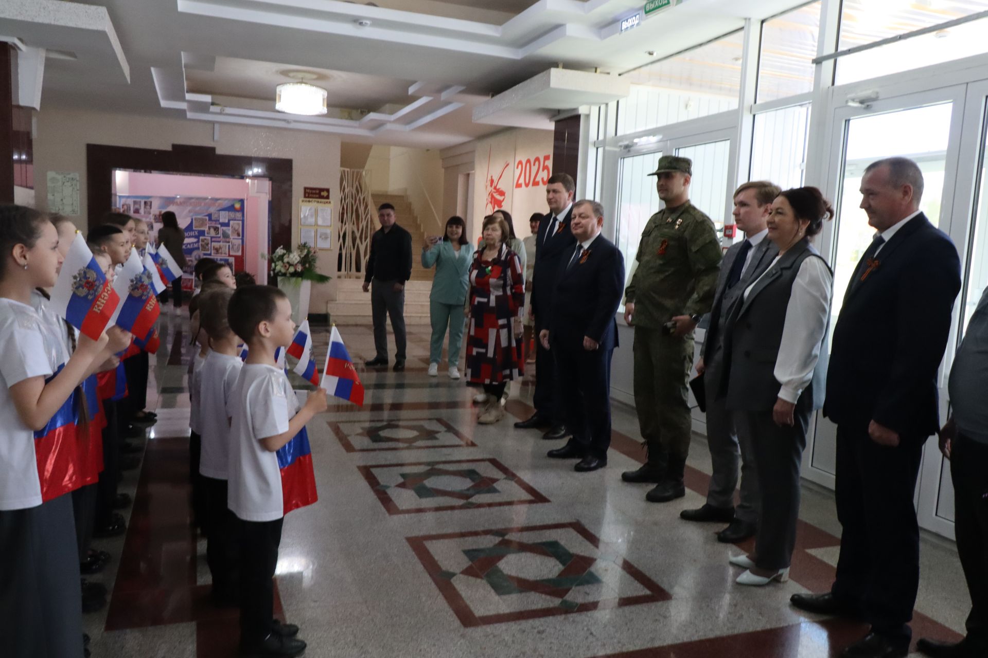 Герой России Расим Баксиков провел Урок мужества для нурлатских школьников (+ фоторепортаж)