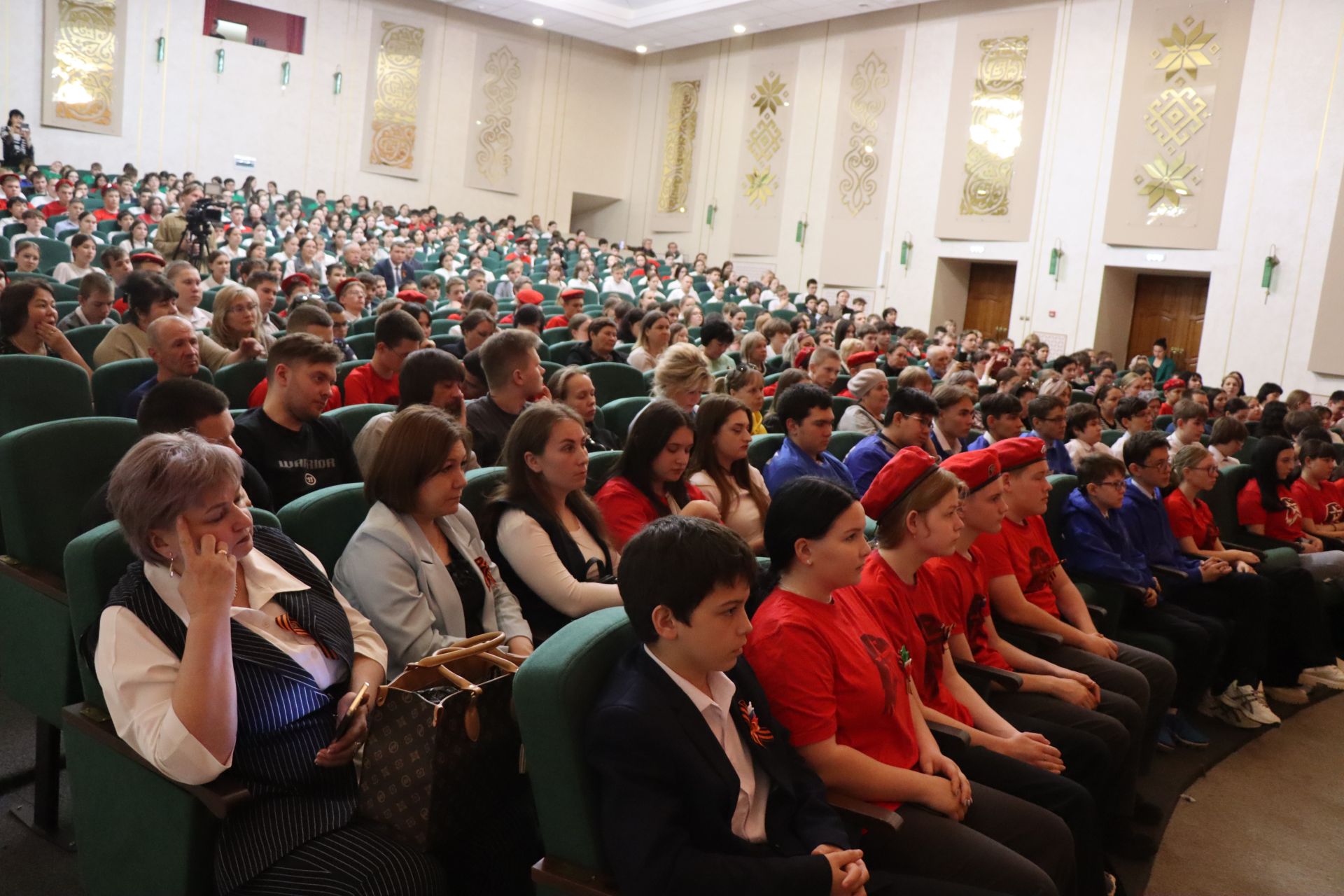 Герой России Расим Баксиков провел Урок мужества для нурлатских школьников (+ фоторепортаж)