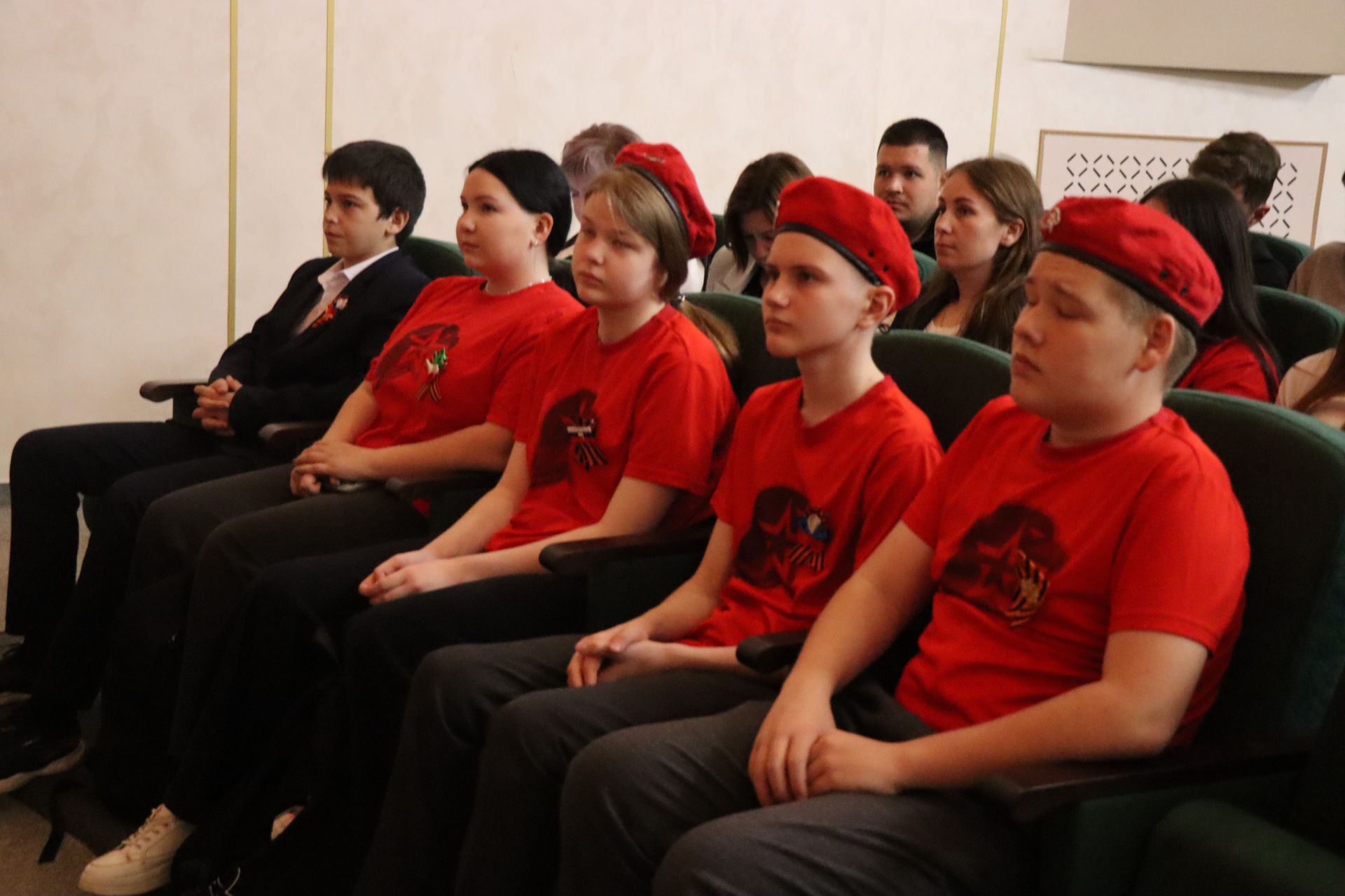 Герой России Расим Баксиков провел Урок мужества для нурлатских школьников (+ фоторепортаж)