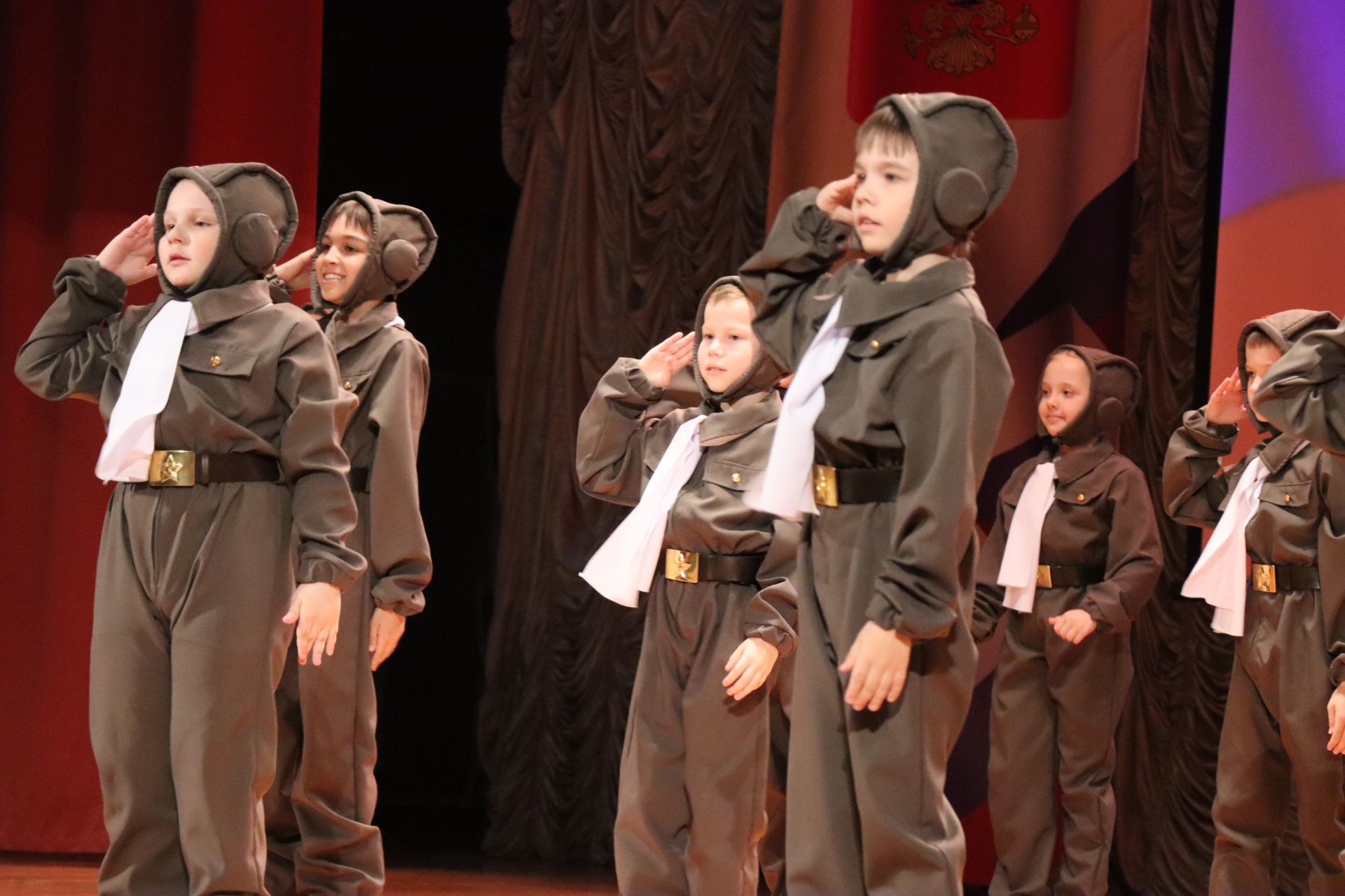 Герой России Расим Баксиков провел Урок мужества для нурлатских школьников (+ фоторепортаж)