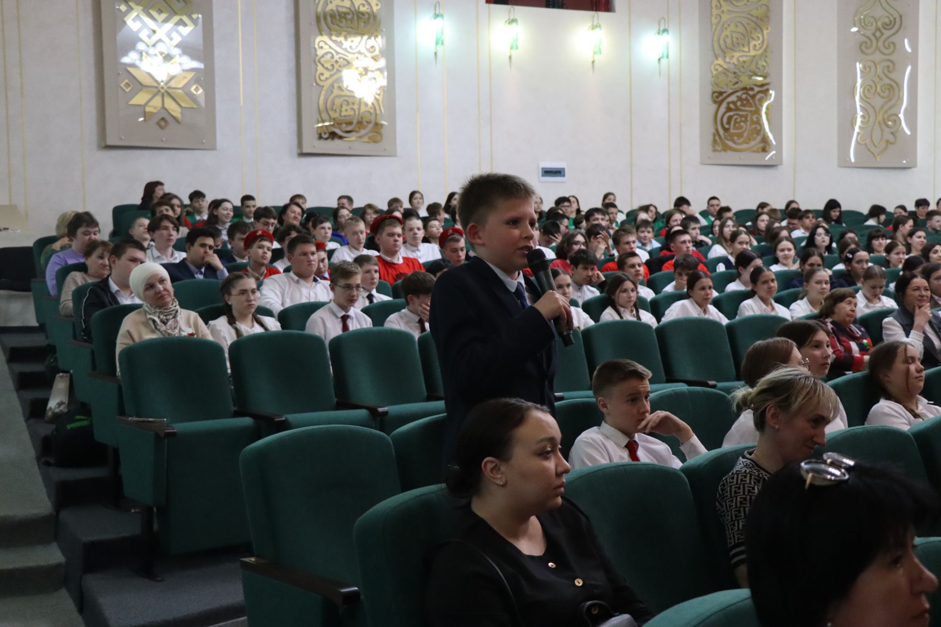 Герой России Расим Баксиков провел Урок мужества для нурлатских школьников (+ фоторепортаж)