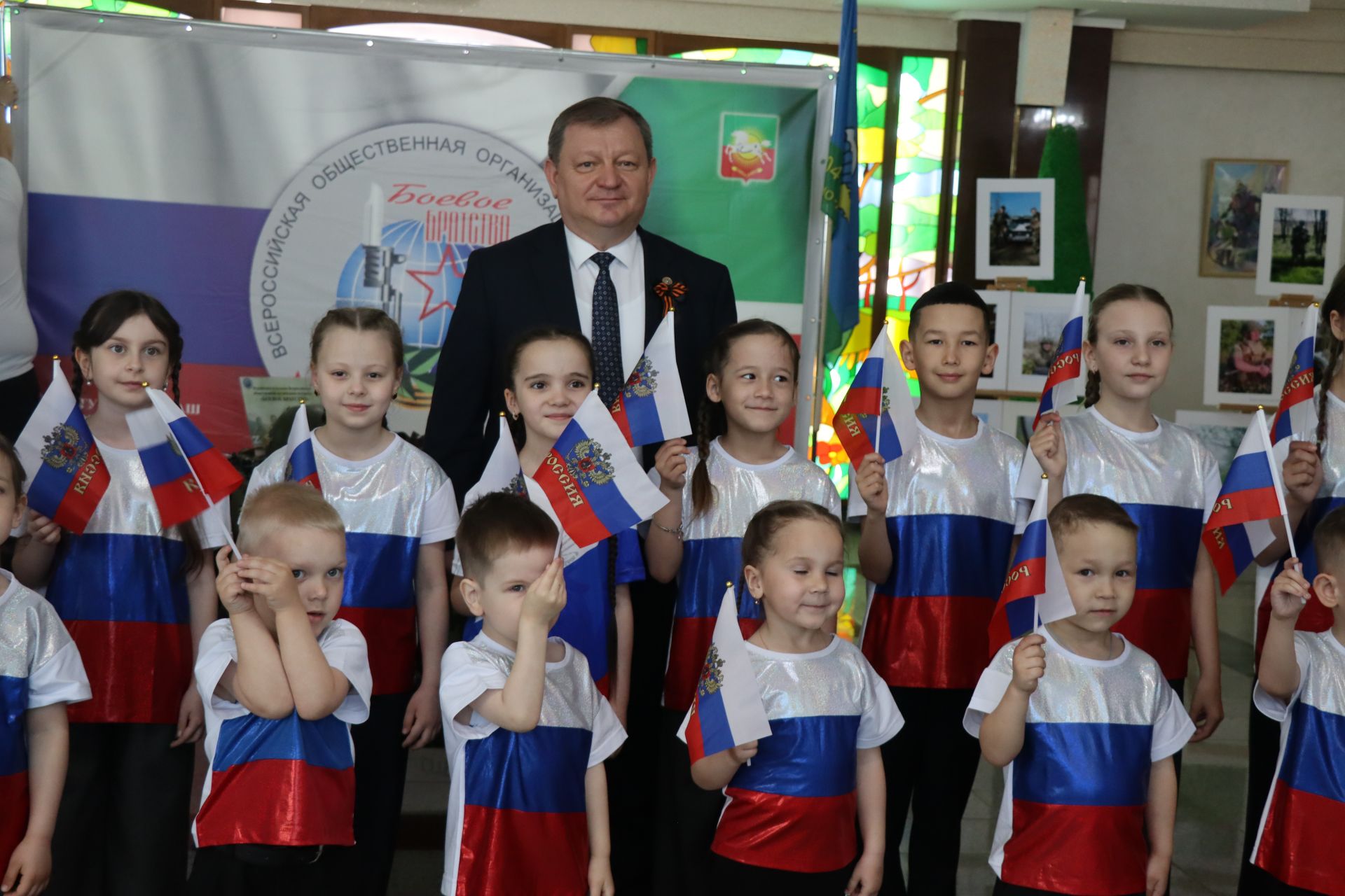 Герой России Расим Баксиков провел Урок мужества для нурлатских школьников (+ фоторепортаж)