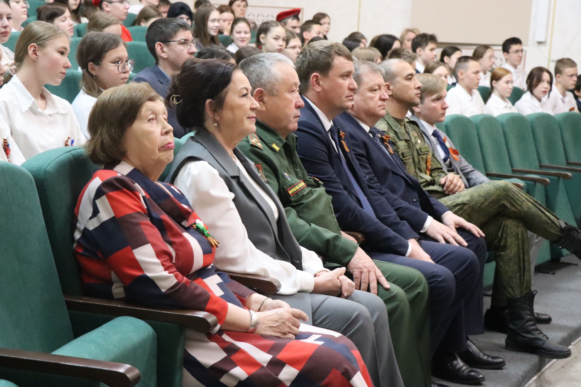 Герой России Расим Баксиков провел Урок мужества для нурлатских школьников (+ фоторепортаж)