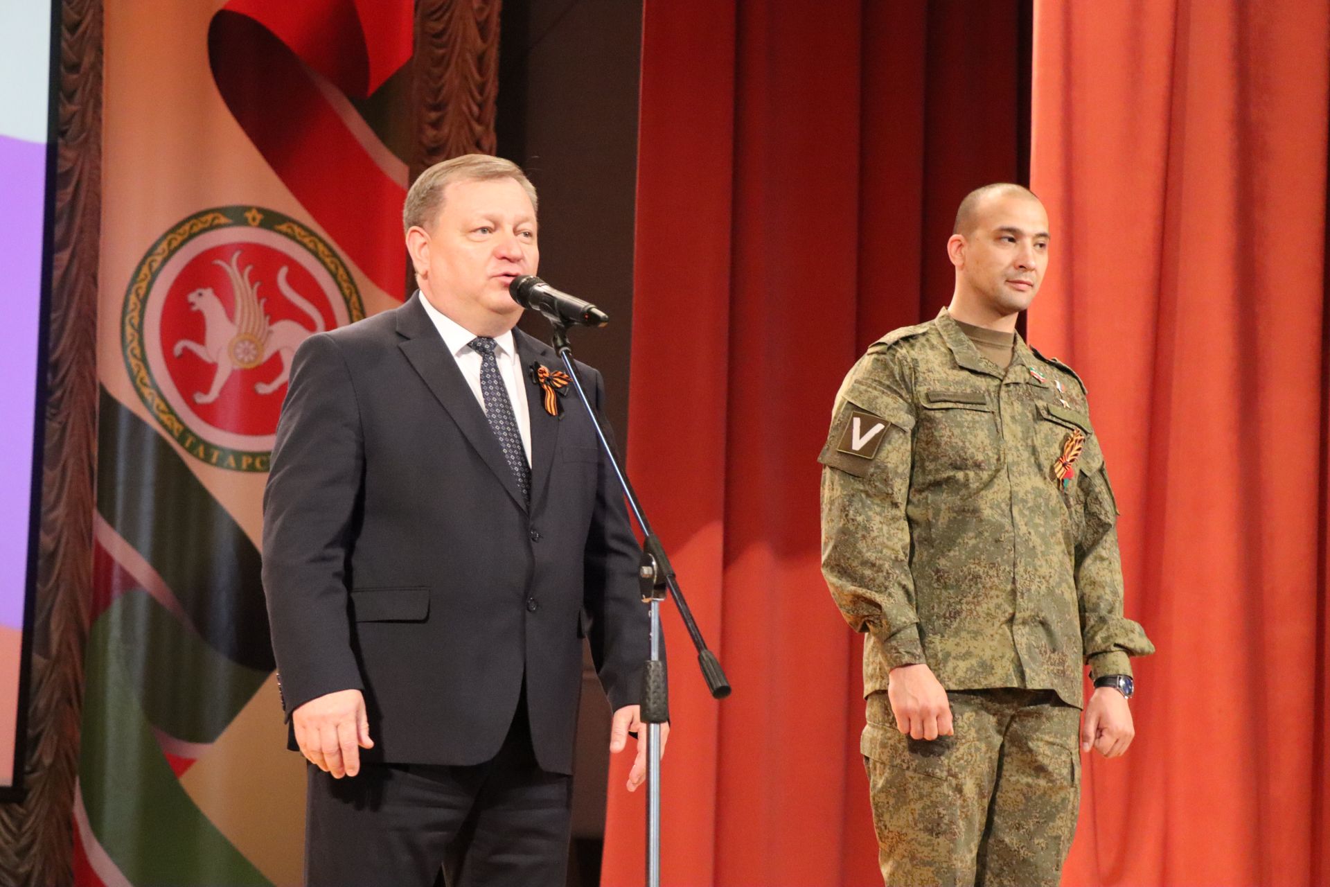 Герой России Расим Баксиков провел Урок мужества для нурлатских школьников (+ фоторепортаж)