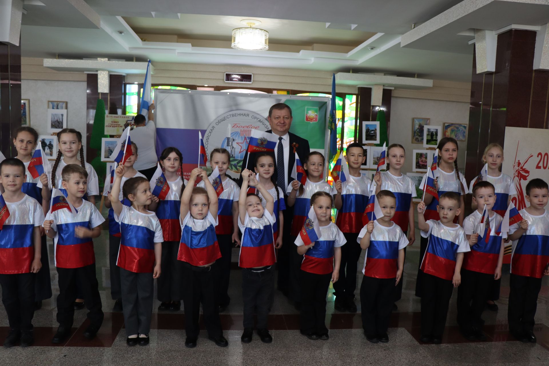 Герой России Расим Баксиков провел Урок мужества для нурлатских школьников (+ фоторепортаж)