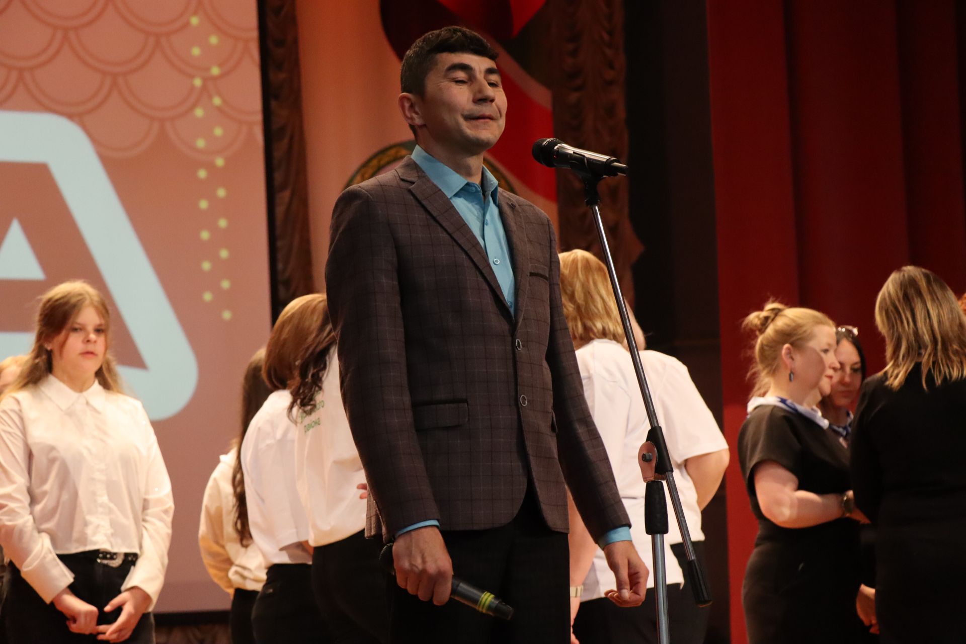 В Нурлате прошел зональный этап лиги КВН «Алга»