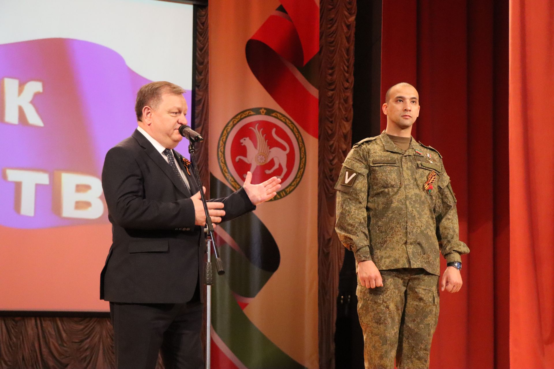 Герой России Расим Баксиков провел Урок мужества для нурлатских школьников (+ фоторепортаж)