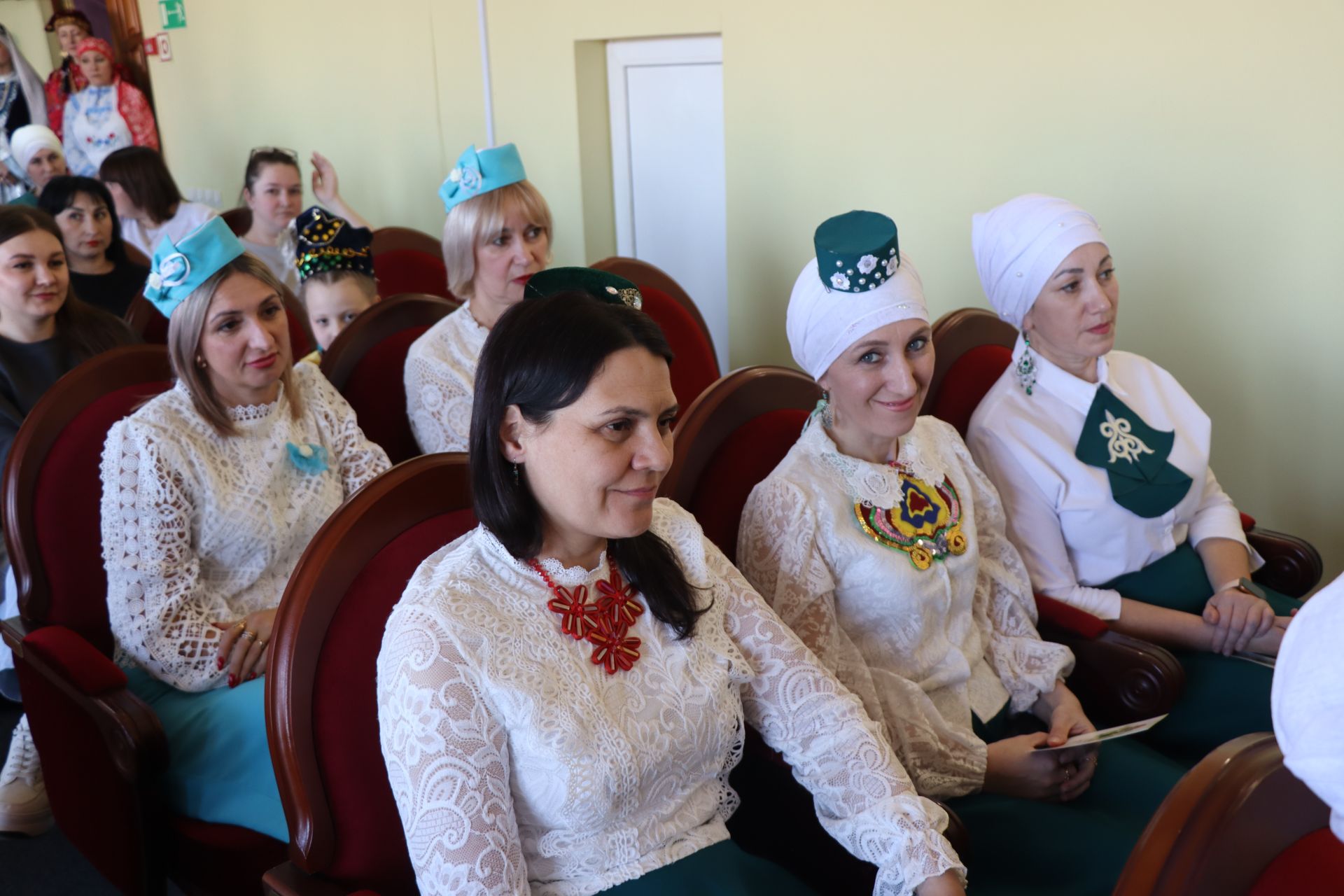 В Нурлате впервые состоялся фестиваль-конкурс «Национальная мода. Современный взгляд-2025»