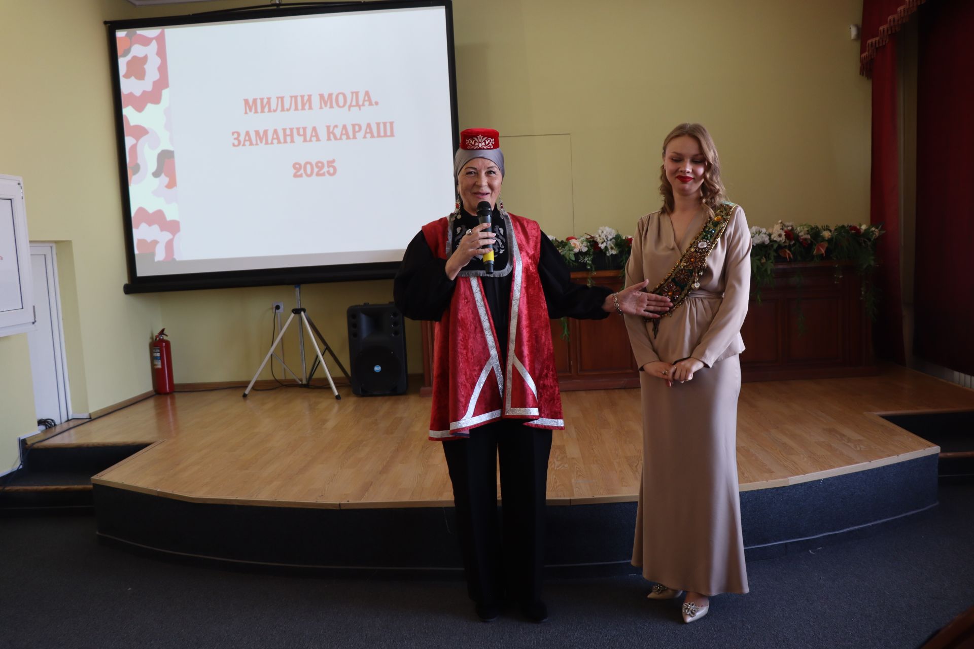 В Нурлате впервые состоялся фестиваль-конкурс «Национальная мода. Современный взгляд-2025»