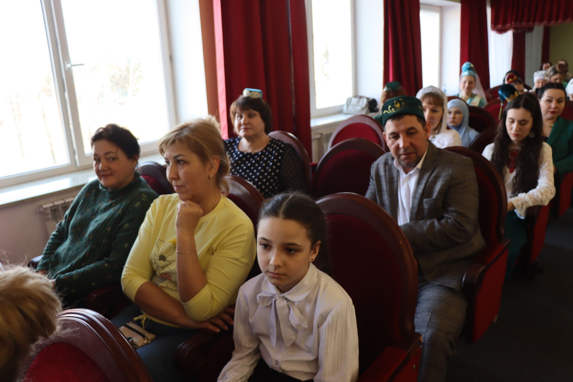 В Нурлате впервые состоялся фестиваль-конкурс «Национальная мода. Современный взгляд-2025»